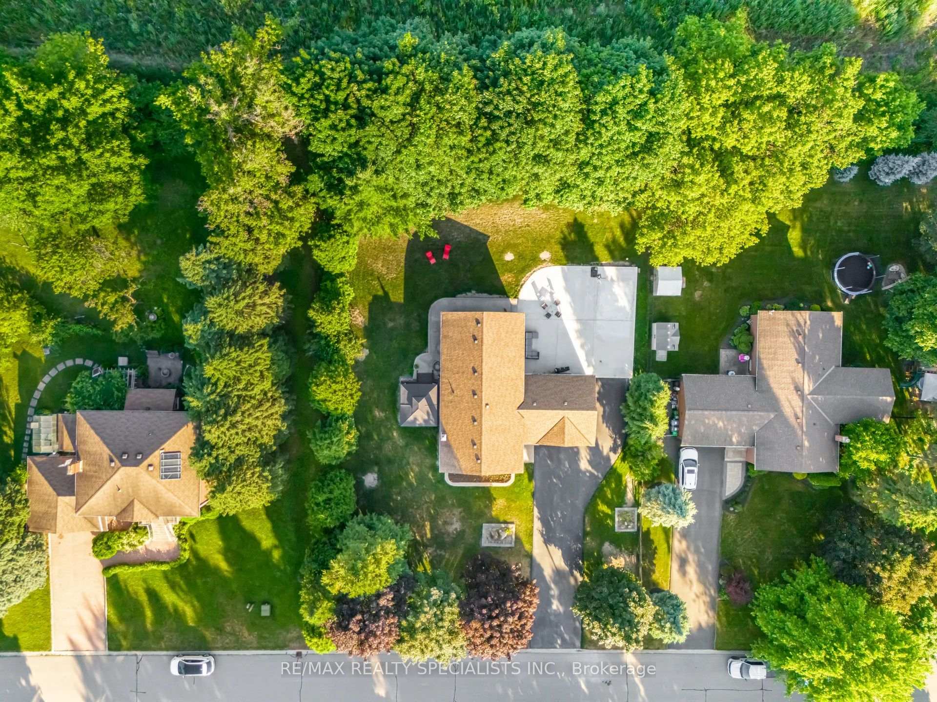 Photo 2 of 15 Valewood Drive, Caledon, Caledon East — HOMEH
