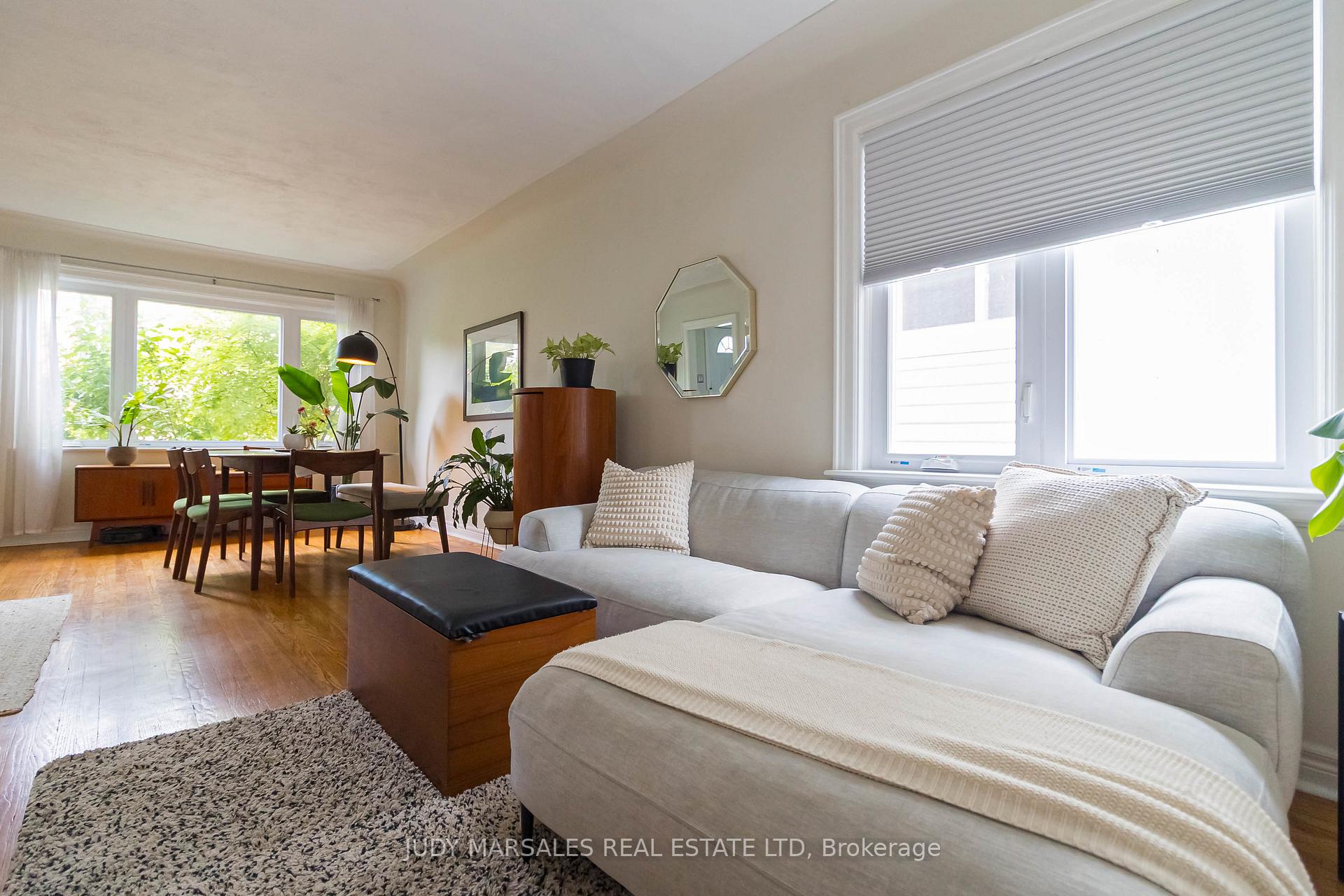 Photo 8 of 343 Charlton Avenue W, Hamilton, Kirkendall — HOMEH