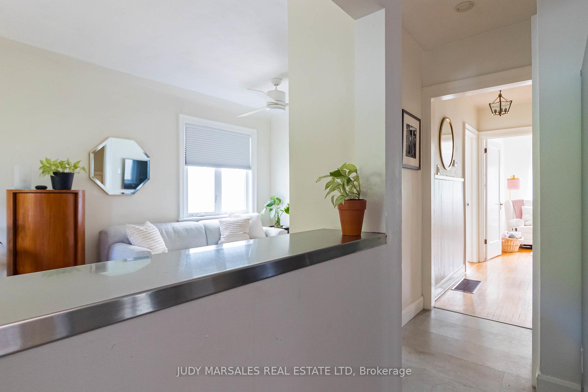 Photo 12 of 343 Charlton Avenue W, Hamilton, Kirkendall — HOMEH
