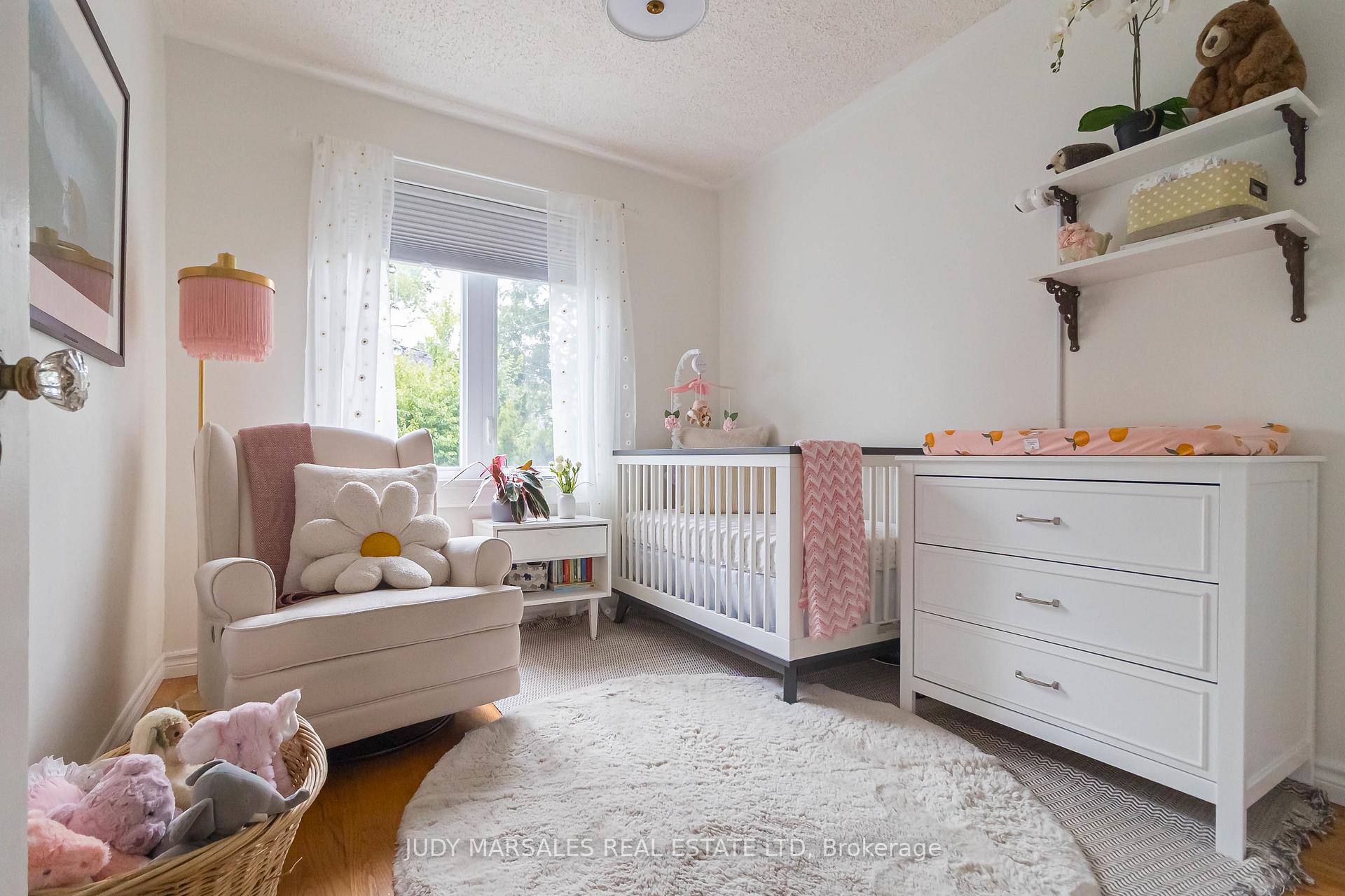 Photo 15 of 343 Charlton Avenue W, Hamilton, Kirkendall — HOMEH