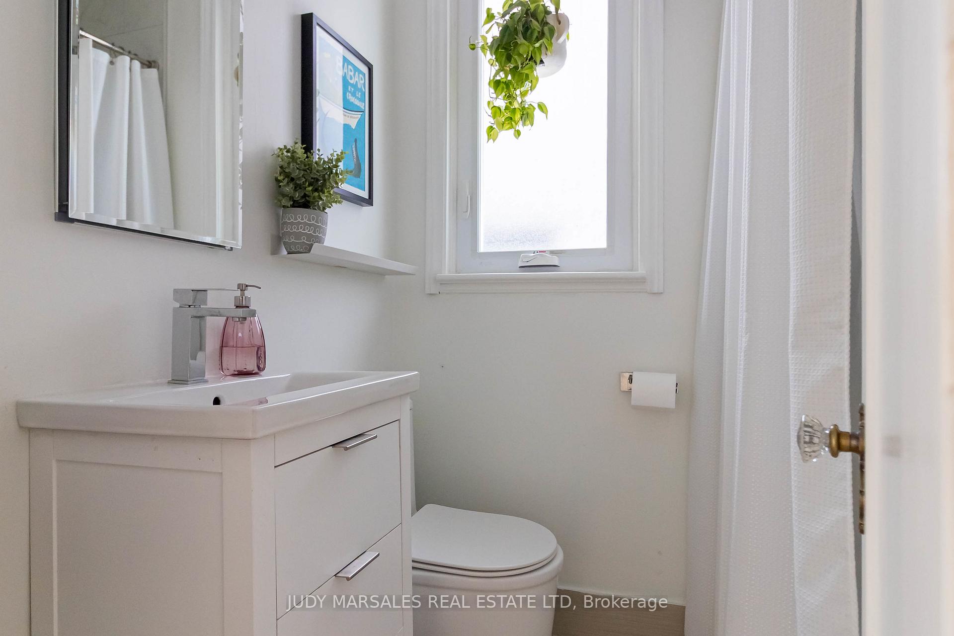 Photo 24 of 343 Charlton Avenue W, Hamilton, Kirkendall — HOMEH