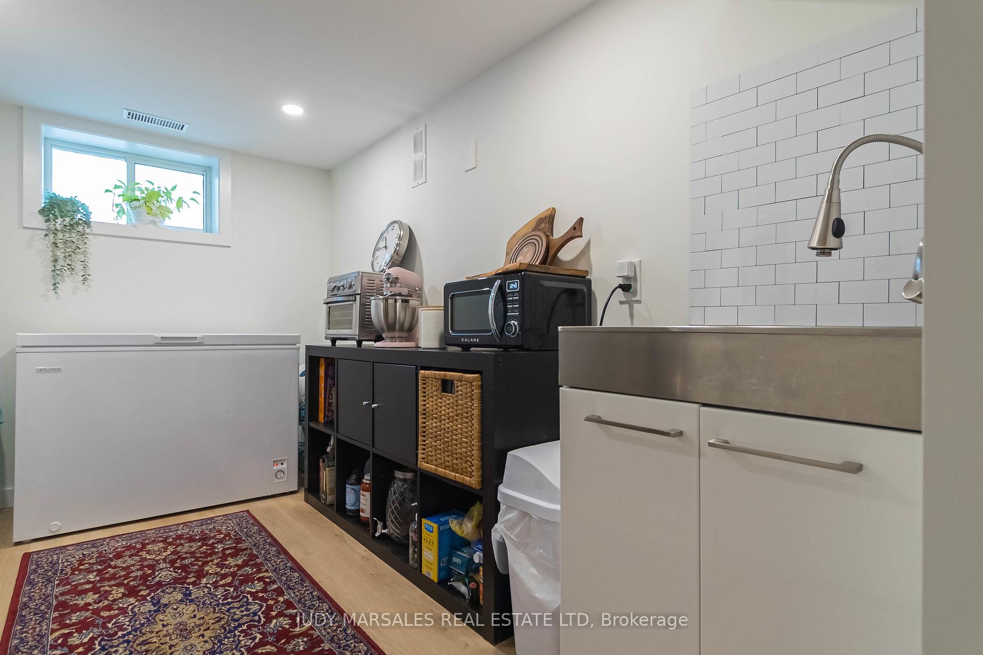 Photo 31 of 343 Charlton Avenue W, Hamilton, Kirkendall — HOMEH