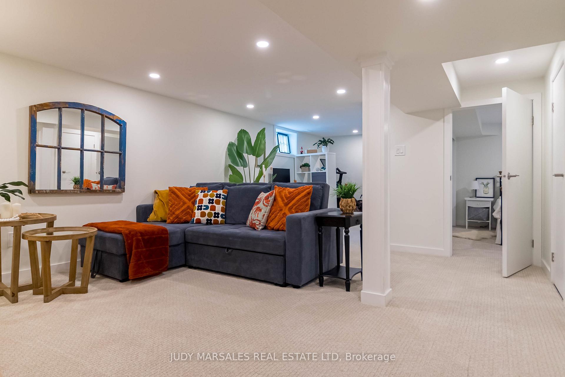 Photo 32 of 343 Charlton Avenue W, Hamilton, Kirkendall — HOMEH