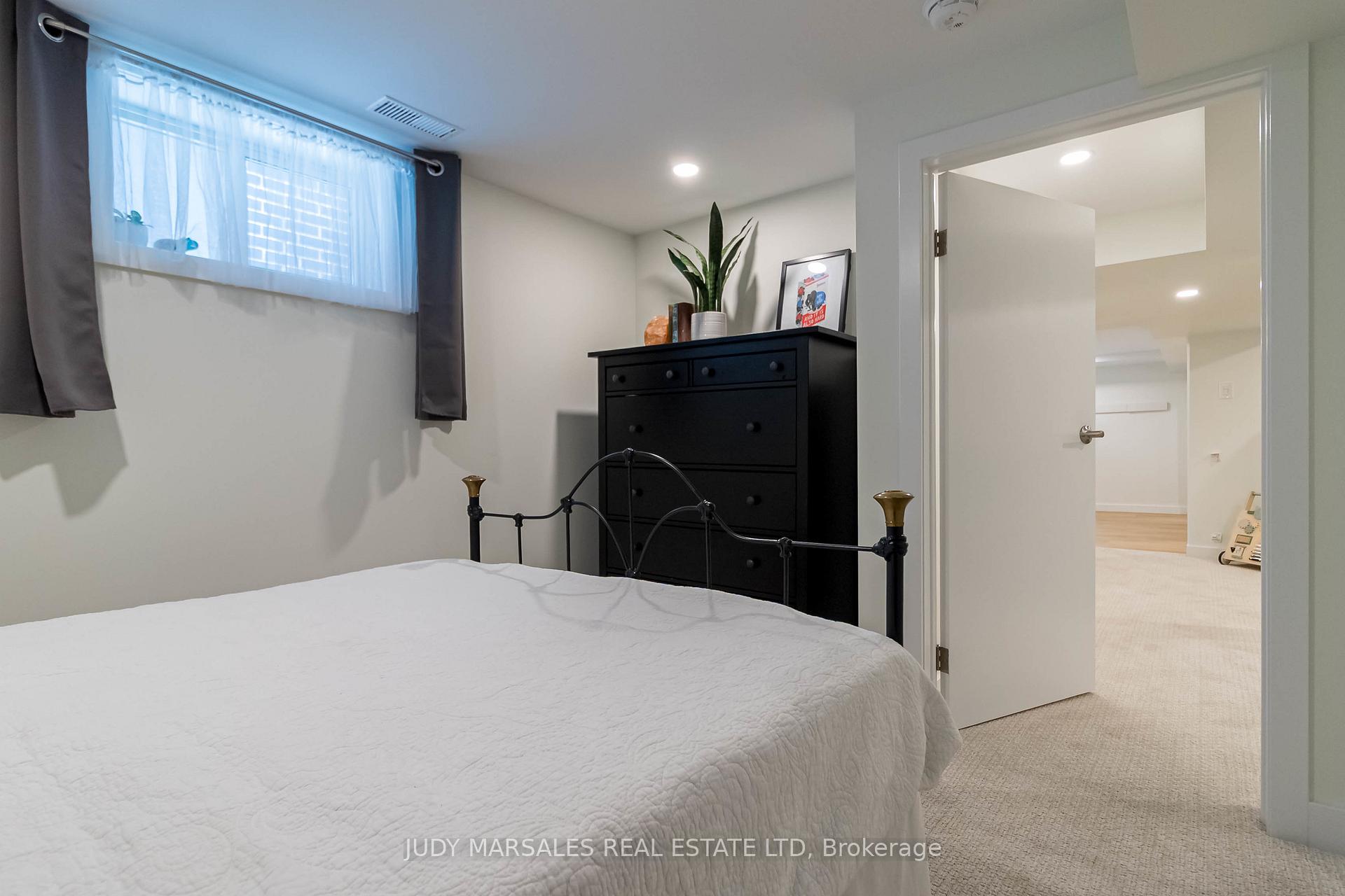 Photo 37 of 343 Charlton Avenue W, Hamilton, Kirkendall — HOMEH