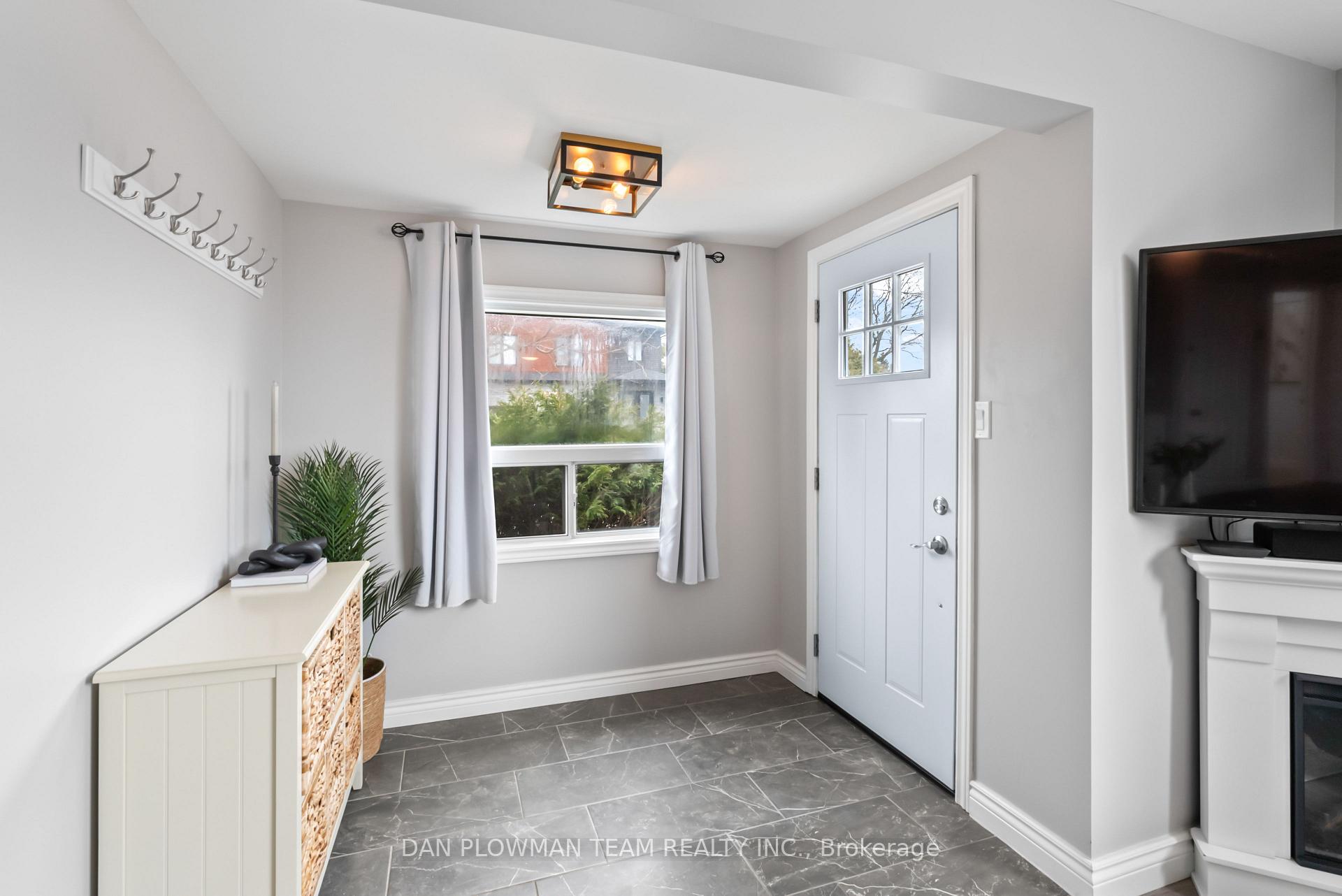 Photo 2 of 30 Duke Street, Clarington, Bowmanville — HOMEH