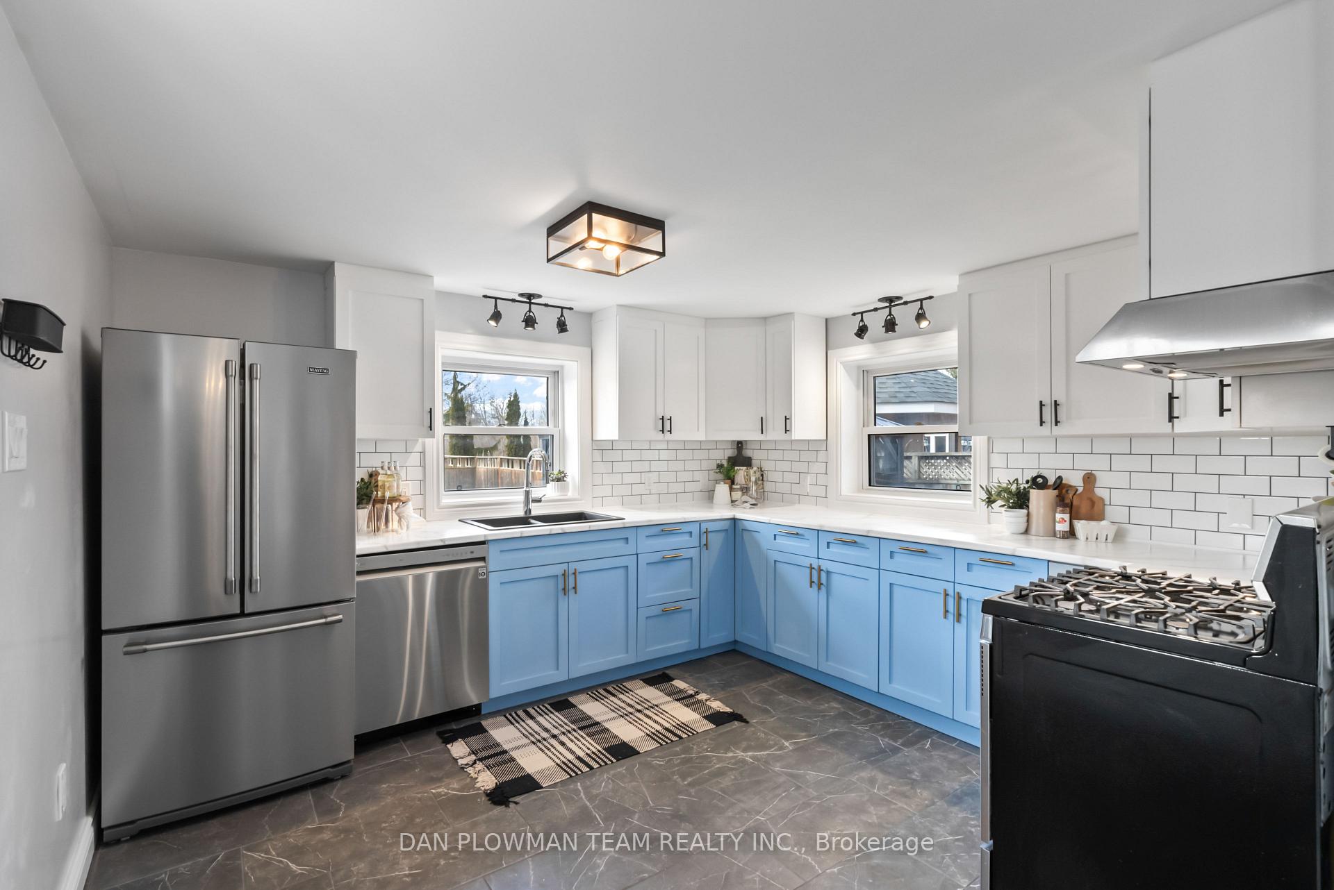 Photo 12 of 30 Duke Street, Clarington, Bowmanville — HOMEH