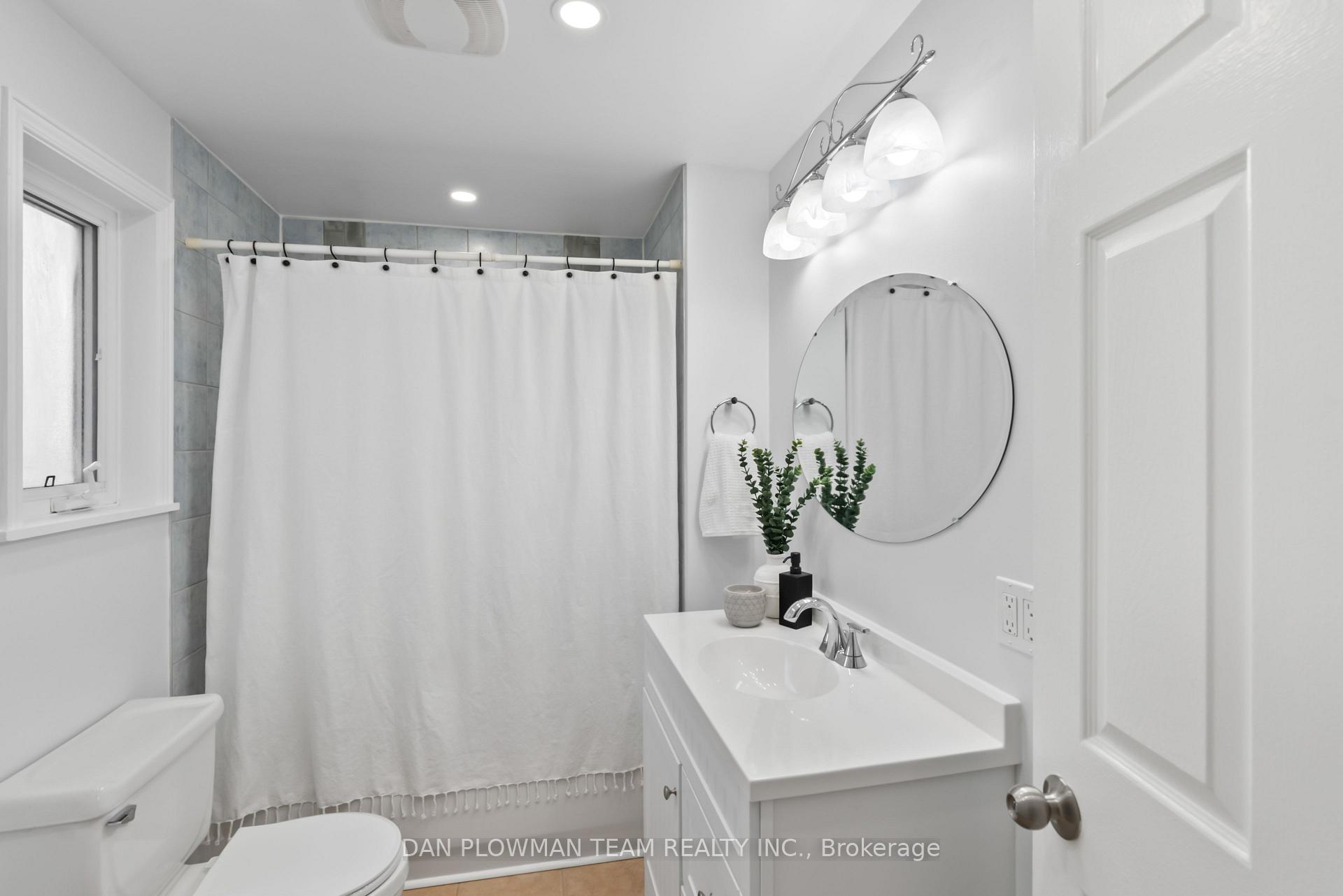 Photo 17 of 30 Duke Street, Clarington, Bowmanville — HOMEH