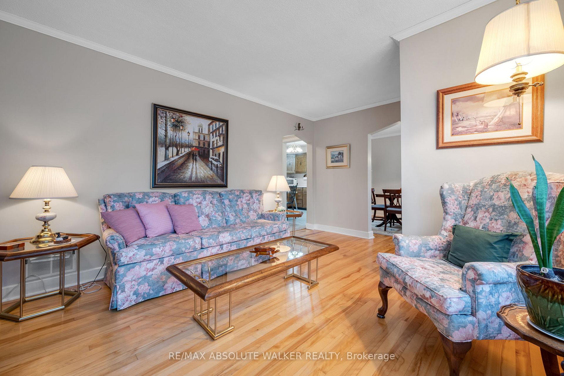 Photo 3 of 1354 Larose Avenue, Ottawa, Carlington — HOMEH