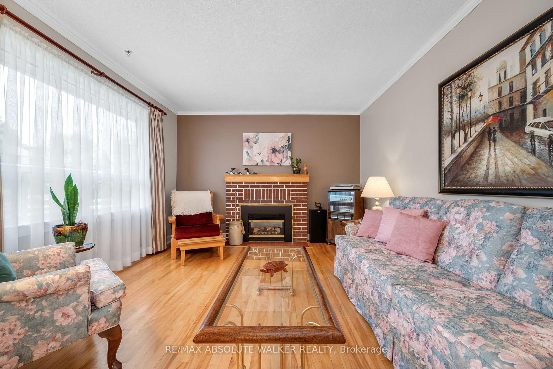 Photo 6 of 1354 Larose Avenue, Ottawa, Carlington — HOMEH
