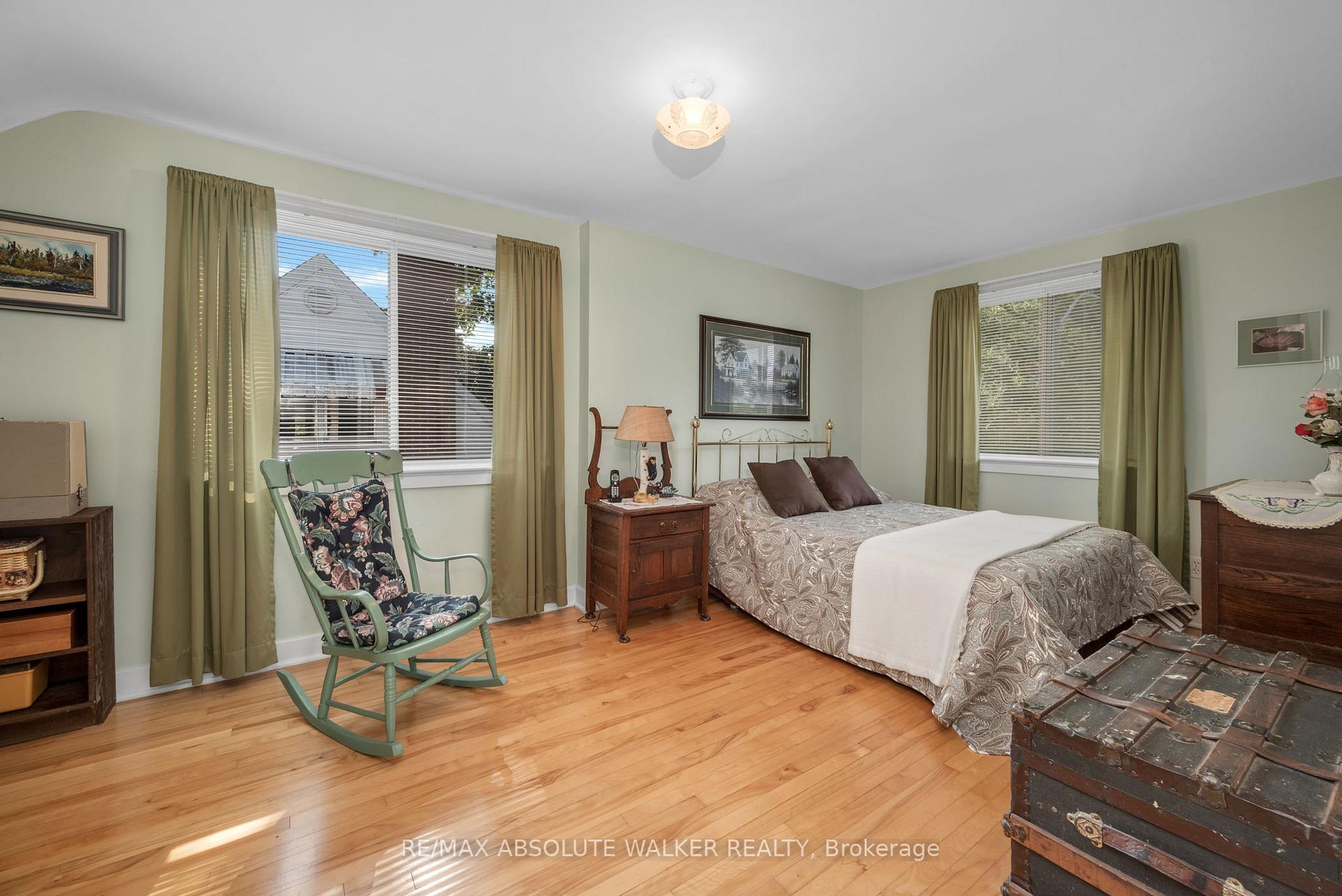 Photo 13 of 1354 Larose Avenue, Ottawa, Carlington — HOMEH