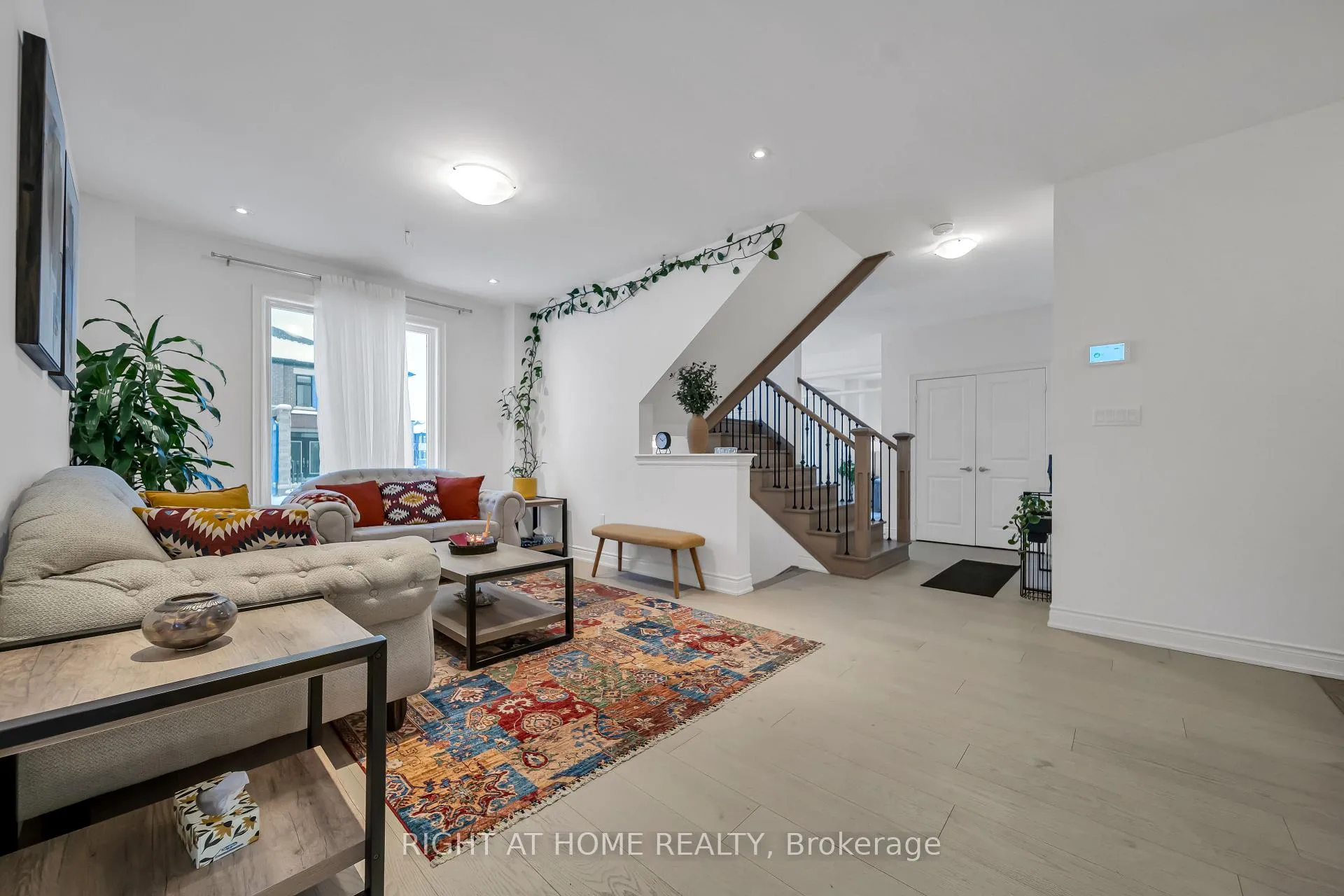 Photo 8 of 171 Great Falls Boulevard, Hamilton, Waterdown — HOMEH