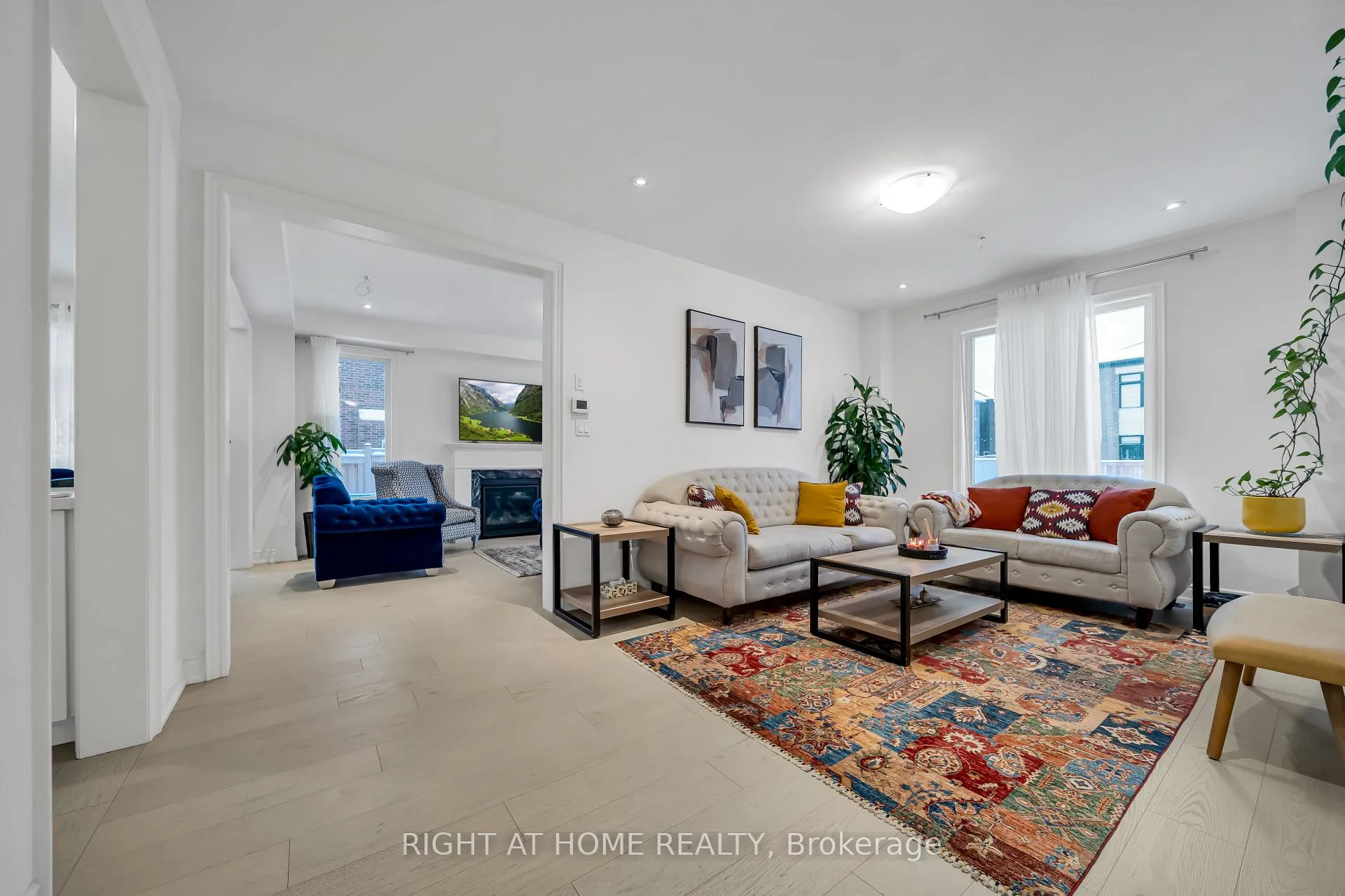 Photo 9 of 171 Great Falls Boulevard, Hamilton, Waterdown — HOMEH