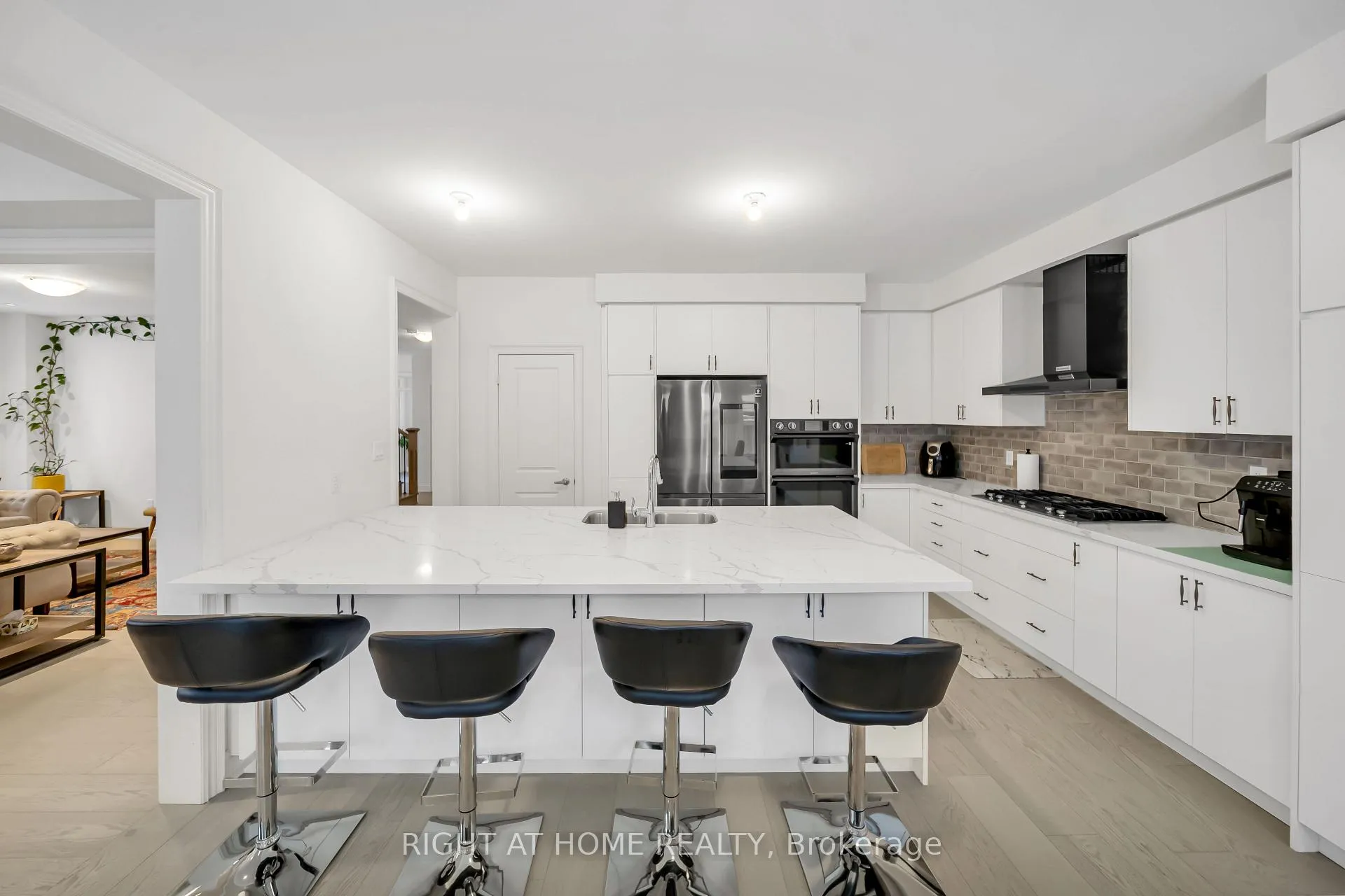 Photo 18 of 171 Great Falls Boulevard, Hamilton, Waterdown — HOMEH