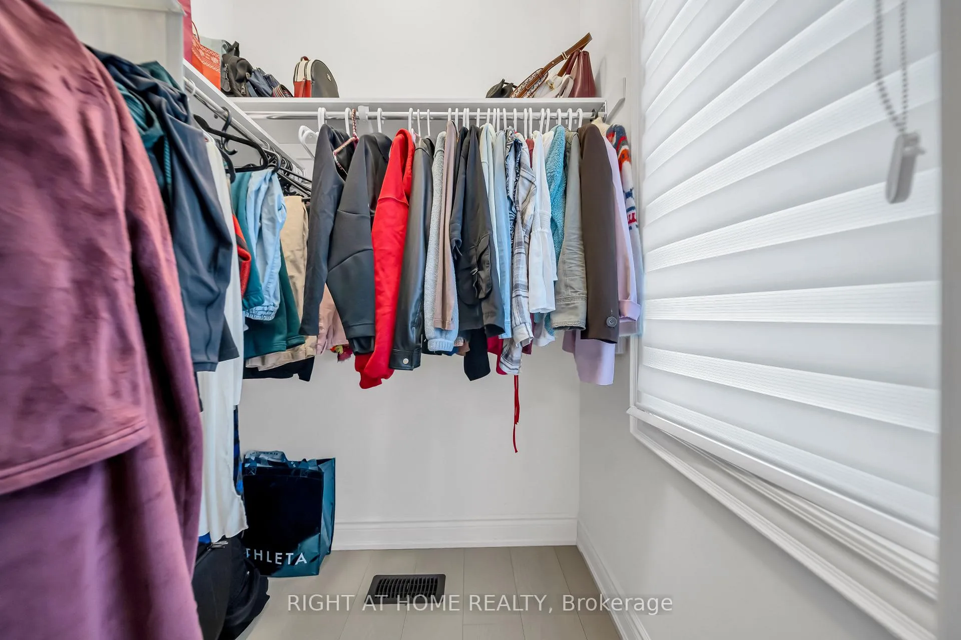 Photo 34 of 171 Great Falls Boulevard, Hamilton, Waterdown — HOMEH