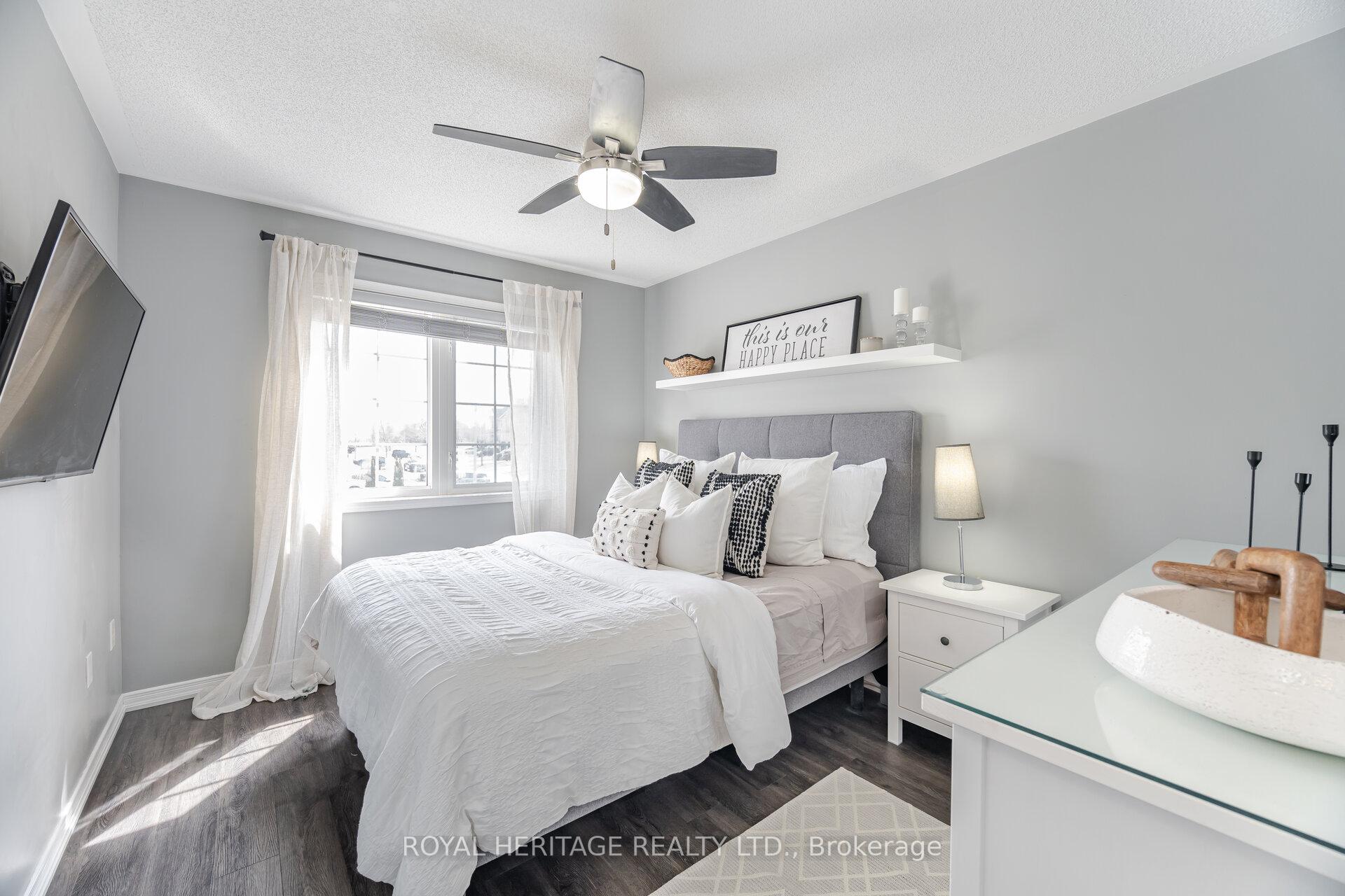Photo 11 of 16 Dodds Square, Clarington, Bowmanville — HOMEH