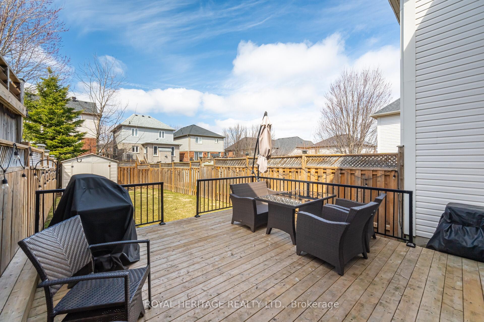 Photo 18 of 16 Dodds Square, Clarington, Bowmanville — HOMEH