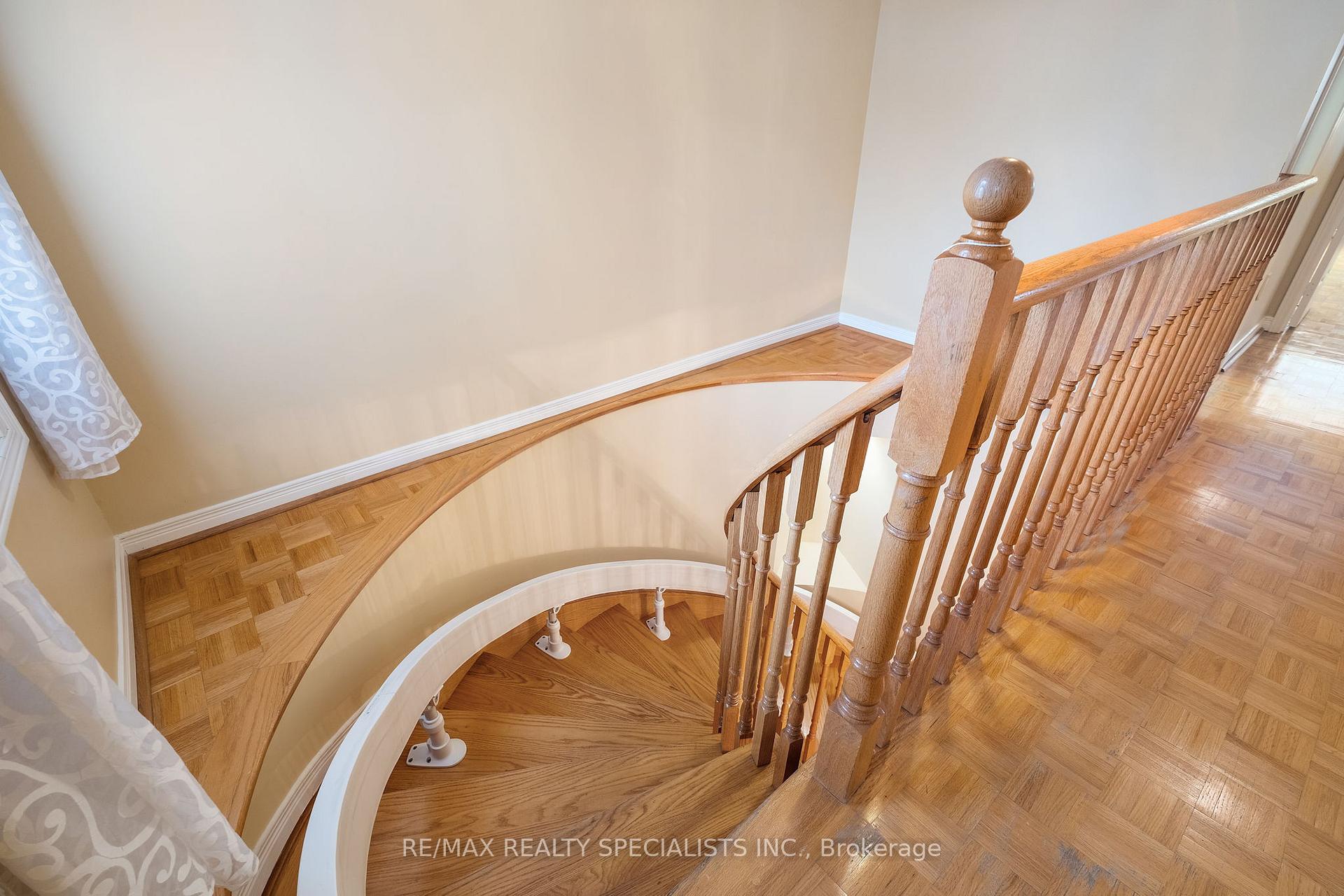 Photo 20 of 92 Stella Crescent, Caledon, Bolton East — HOMEH