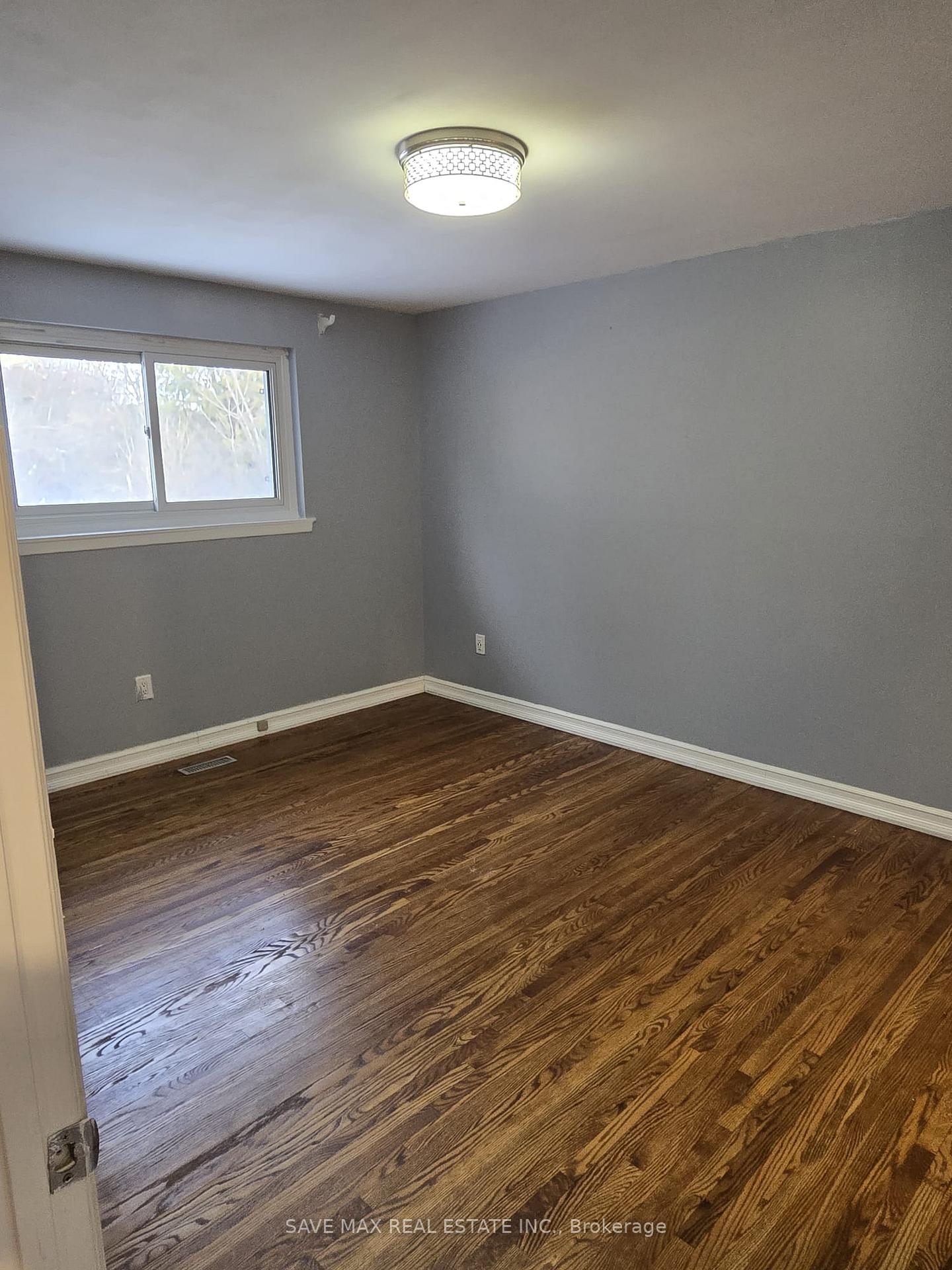 Photo 13 of 43 Braemar Drive, Brampton, Avondale — HOMEH