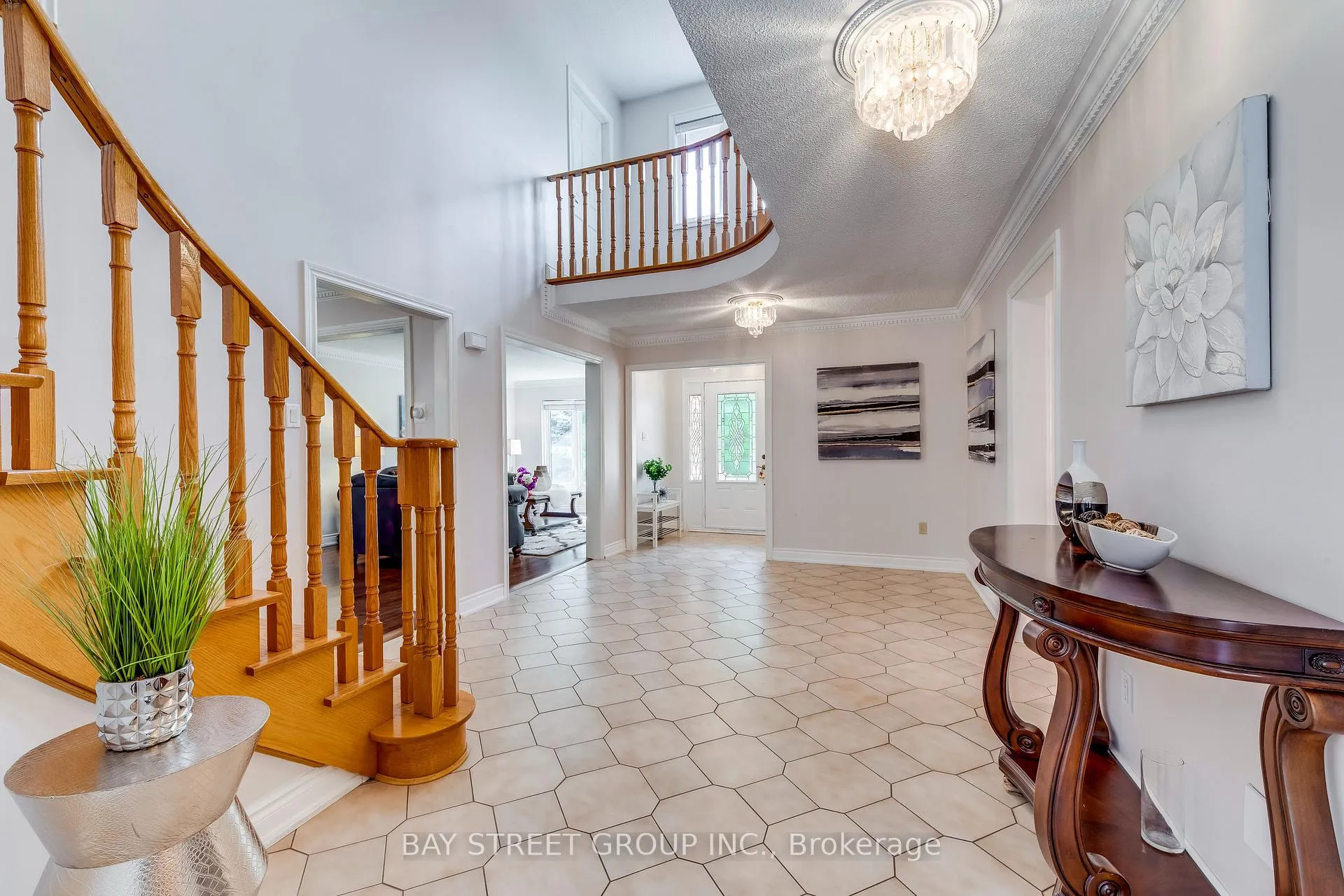 Photo 6 of 1394 Peartree Circle, Oakville, Glen Abbey — HOMEH