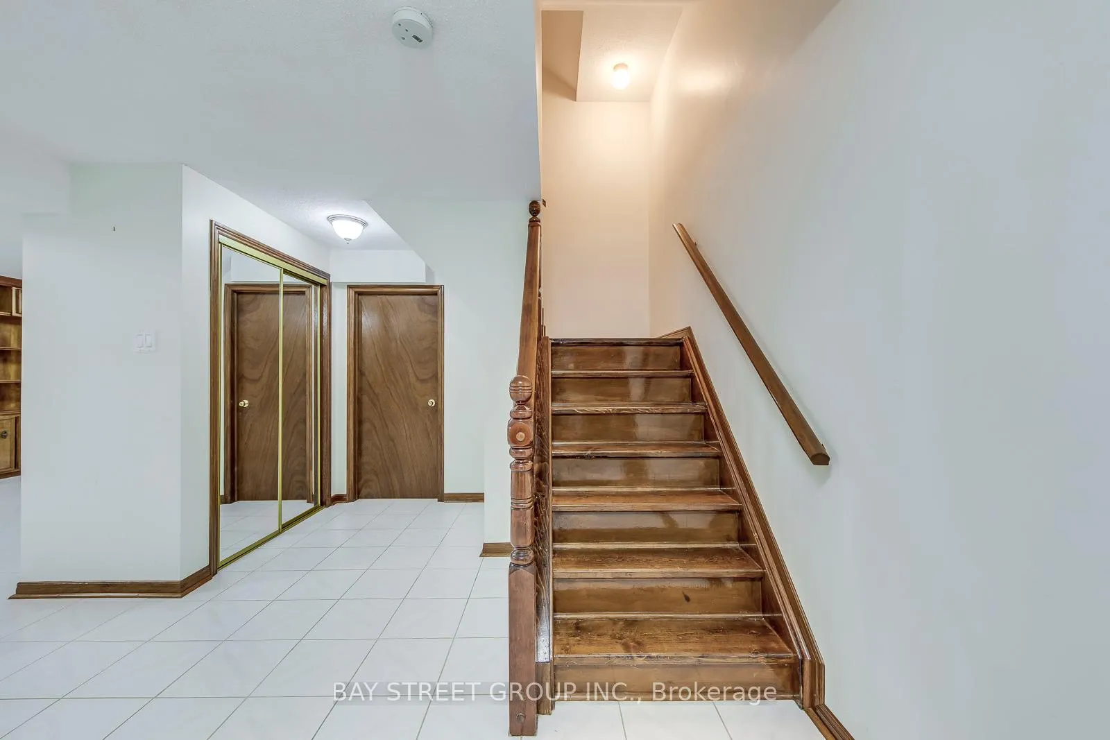 Photo 38 of 1394 Peartree Circle, Oakville, Glen Abbey — HOMEH