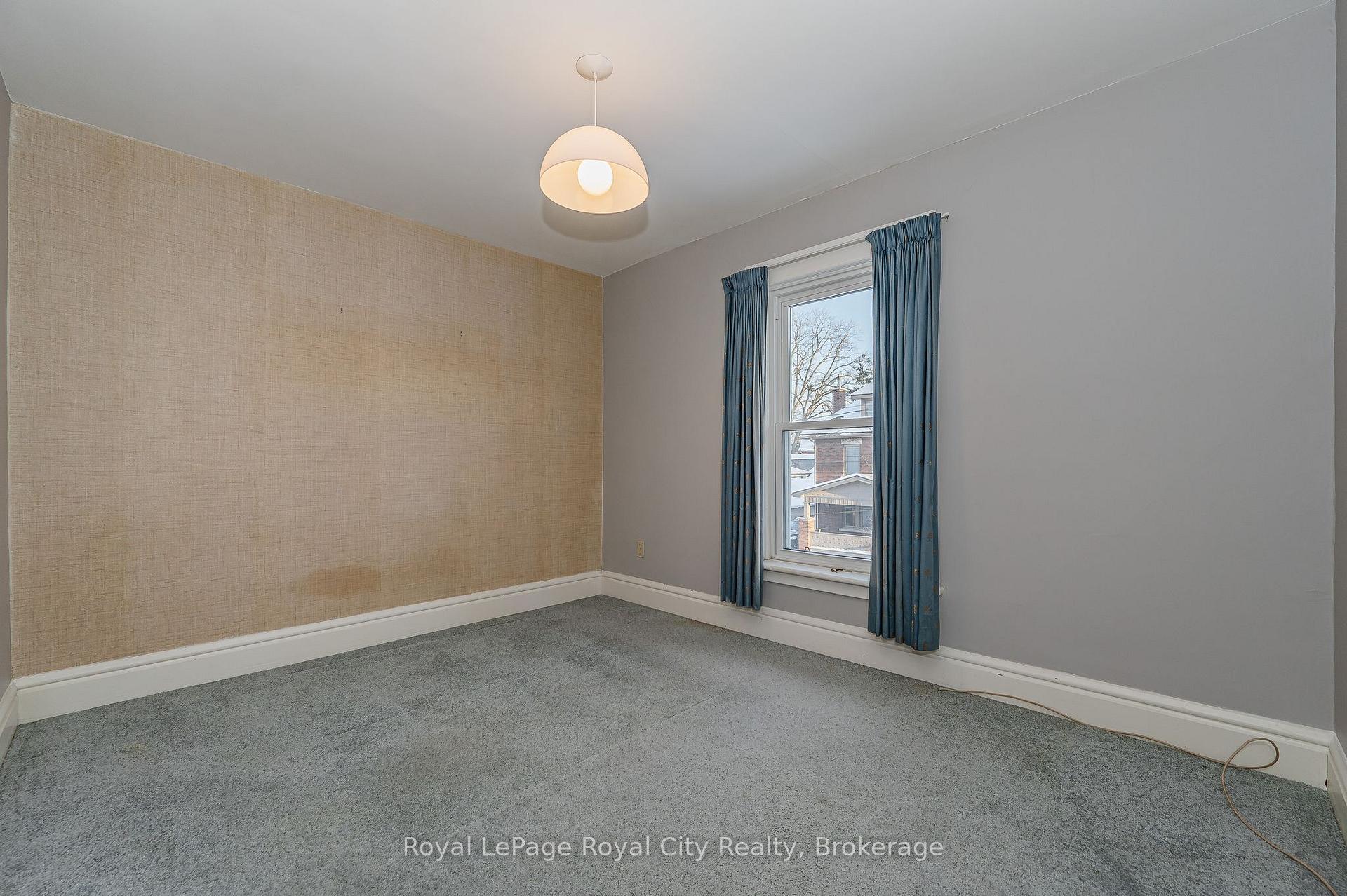 Photo 12 of 11 Cavell Avenue, Guelph, Exhibition Park — HOMEH