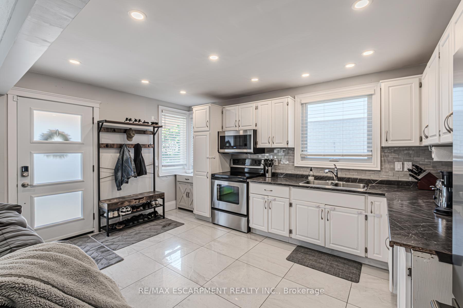Photo 6 of 150 Aberfoyle Avenue, Hamilton, Rosedale — HOMEH