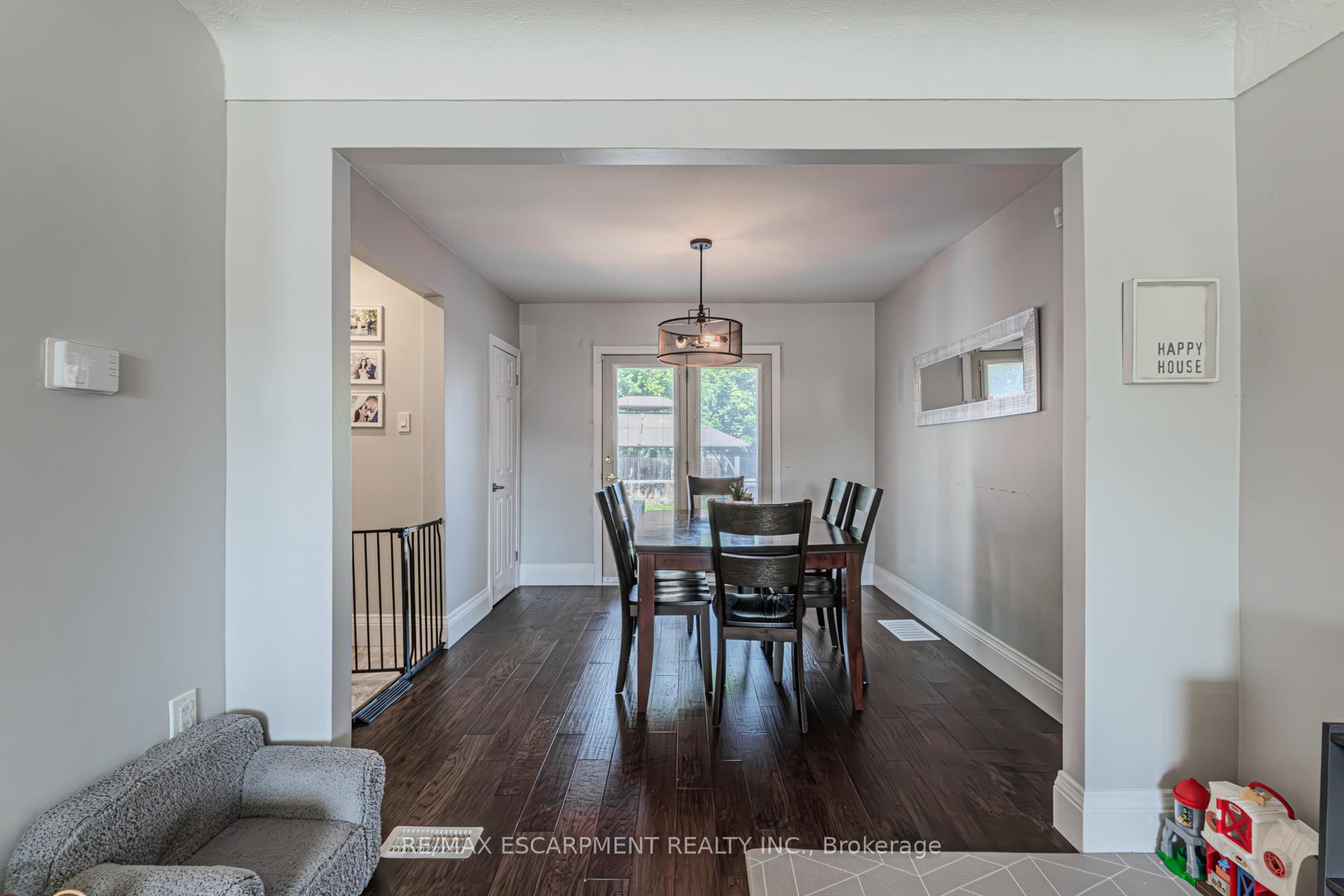 Photo 13 of 150 Aberfoyle Avenue, Hamilton, Rosedale — HOMEH
