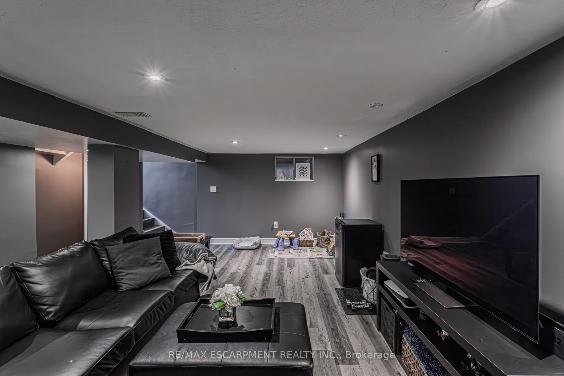 Photo 25 of 150 Aberfoyle Avenue, Hamilton, Rosedale — HOMEH