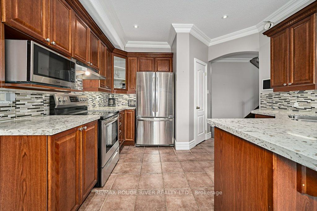 Photo 12 of 183 Fenning Drive, Clarington, Courtice — HOMEH