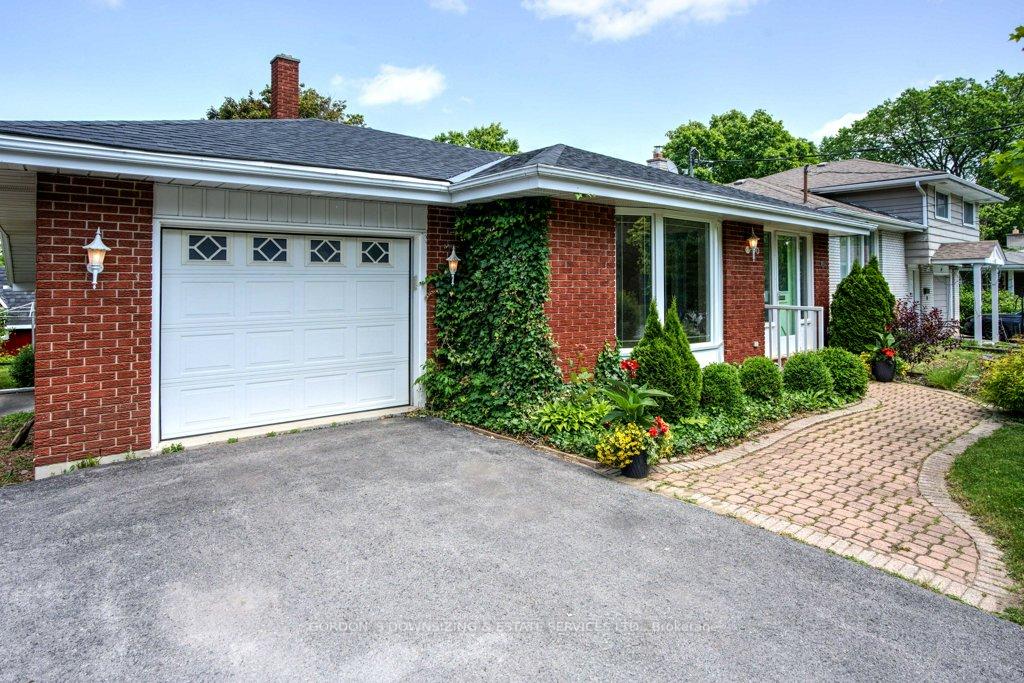 Photo 2 of 60 Edgehill Road, Belleville, Belleville Ward — HOMEH
