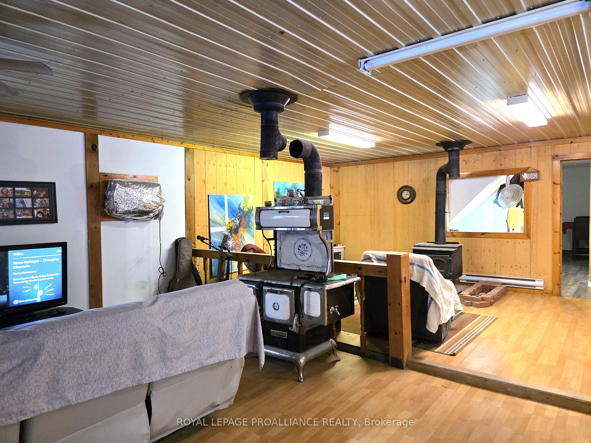 Photo 13 of 1022 Bordenwood Road, Frontenac, Frontenac Centre — HOMEH