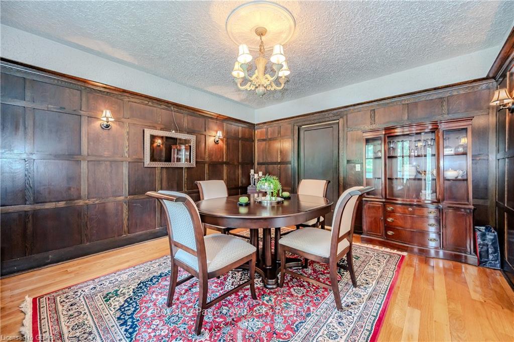 Photo 8 of 2 Ardmay Crescent, Guelph, St. George's — HOMEH