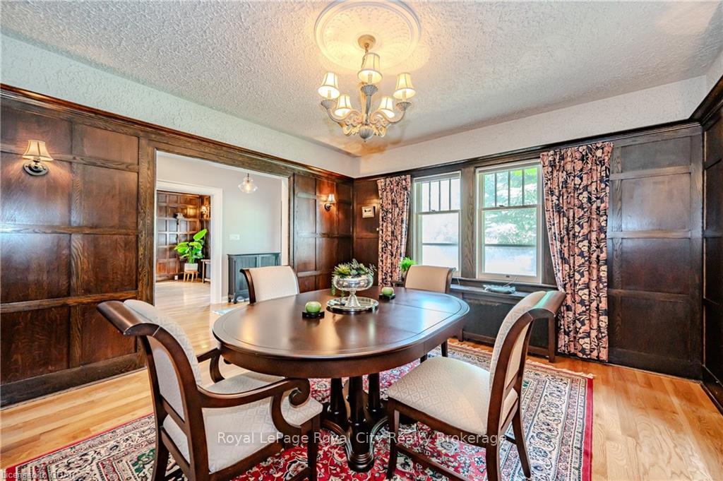 Photo 9 of 2 Ardmay Crescent, Guelph, St. George's — HOMEH