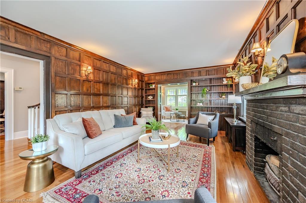 Photo 11 of 2 Ardmay Crescent, Guelph, St. George's — HOMEH