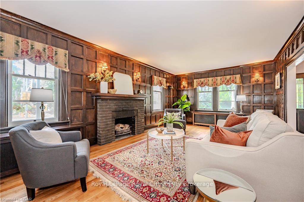 Photo 13 of 2 Ardmay Crescent, Guelph, St. George's — HOMEH