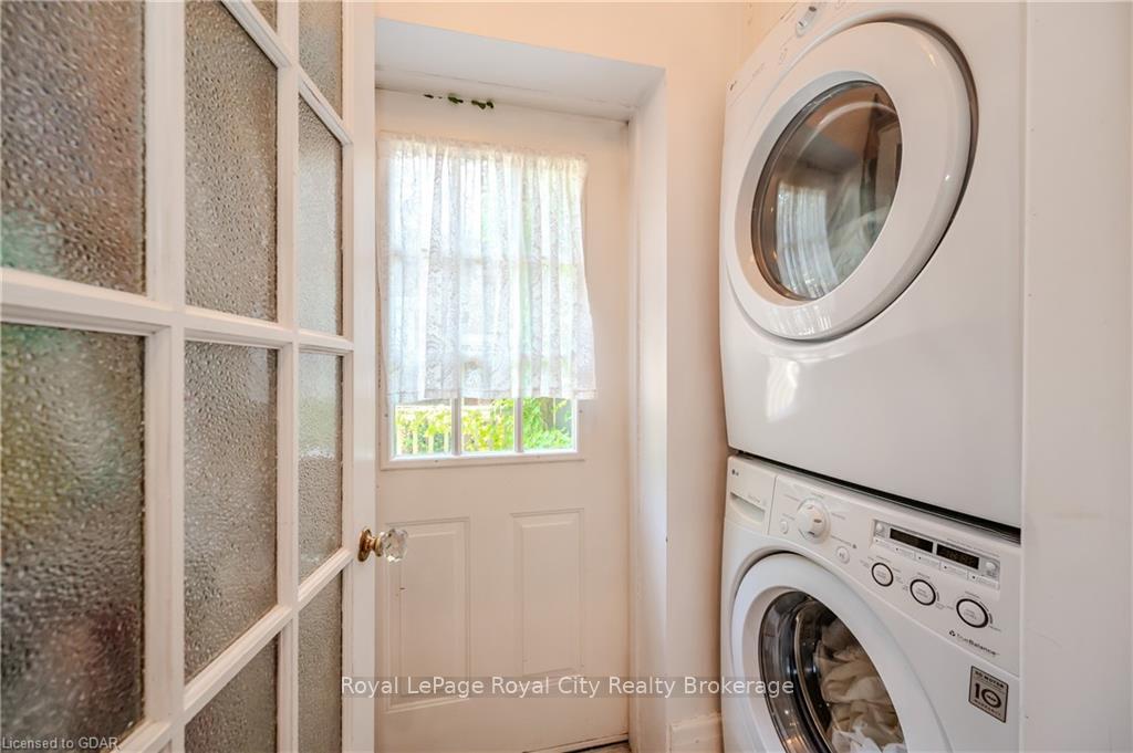 Photo 21 of 2 Ardmay Crescent, Guelph, St. George's — HOMEH