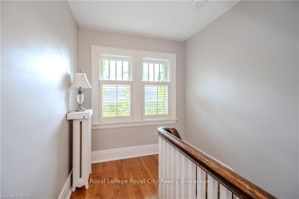 Photo 22 of 2 Ardmay Crescent, Guelph, St. George's — HOMEH