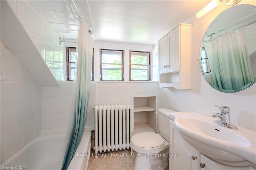 Photo 35 of 2 Ardmay Crescent, Guelph, St. George's — HOMEH