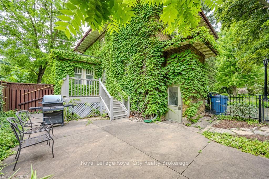 Photo 37 of 2 Ardmay Crescent, Guelph, St. George's — HOMEH