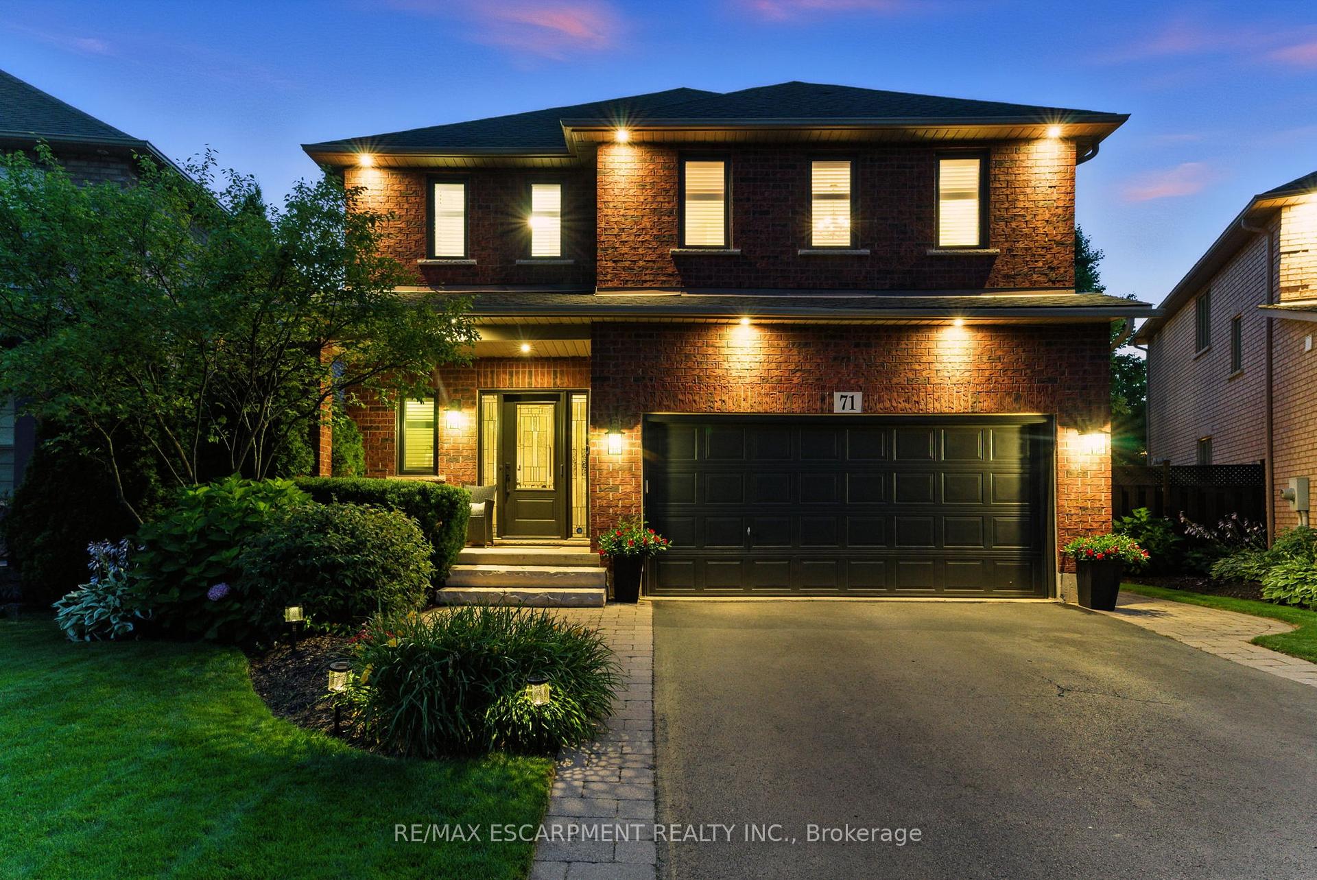 Photo 1 of 71 Commando Court, Hamilton, Waterdown — HOMEH