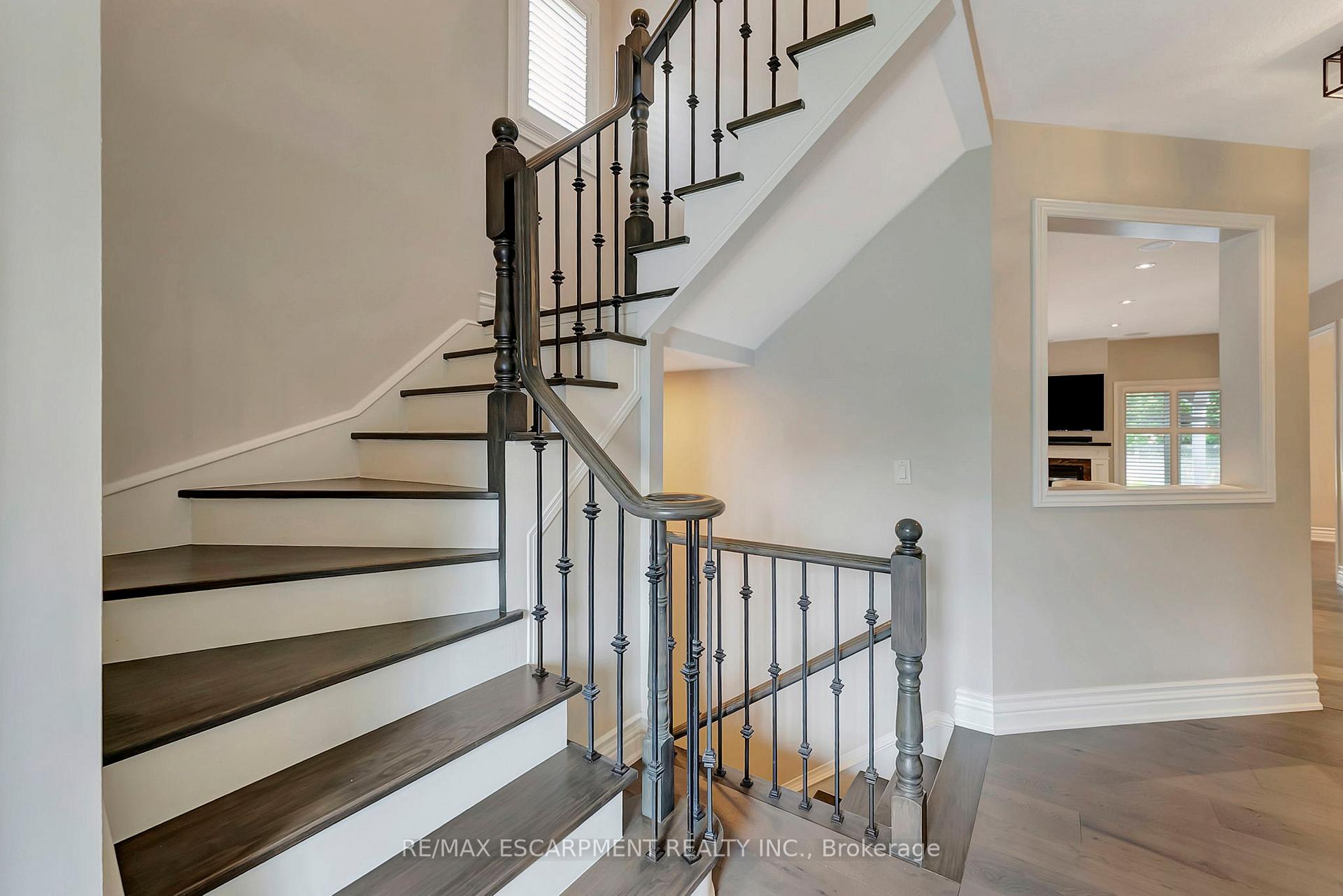 Photo 20 of 71 Commando Court, Hamilton, Waterdown — HOMEH