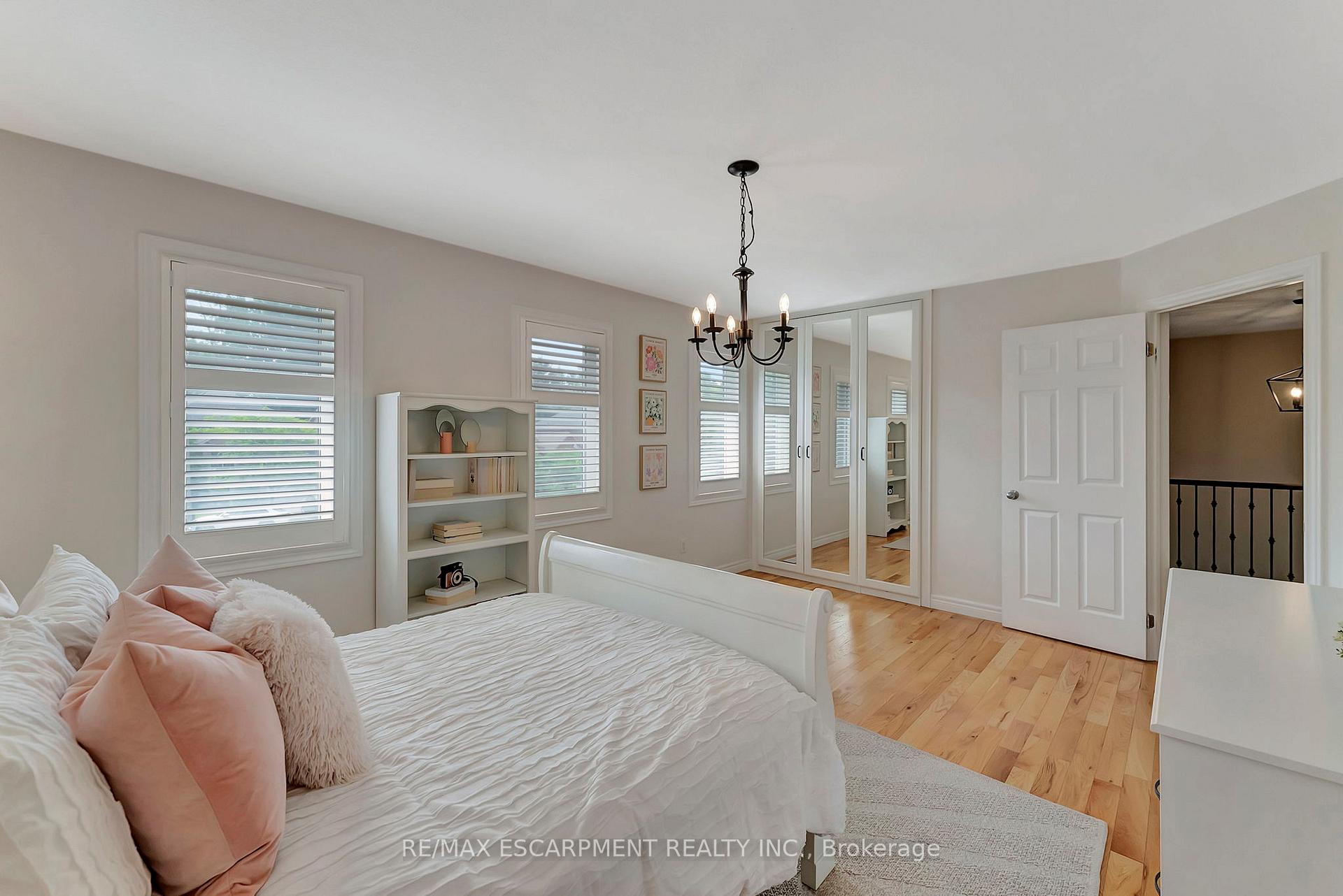 Photo 22 of 71 Commando Court, Hamilton, Waterdown — HOMEH