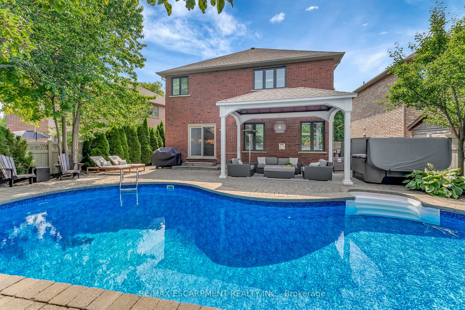 Photo 42 of 71 Commando Court, Hamilton, Waterdown — HOMEH