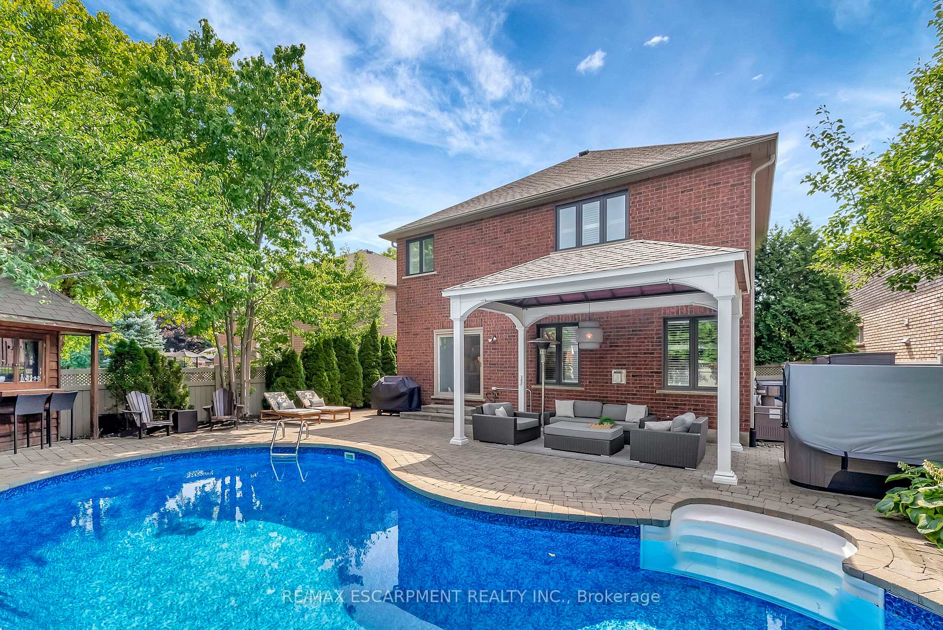 Photo 43 of 71 Commando Court, Hamilton, Waterdown — HOMEH