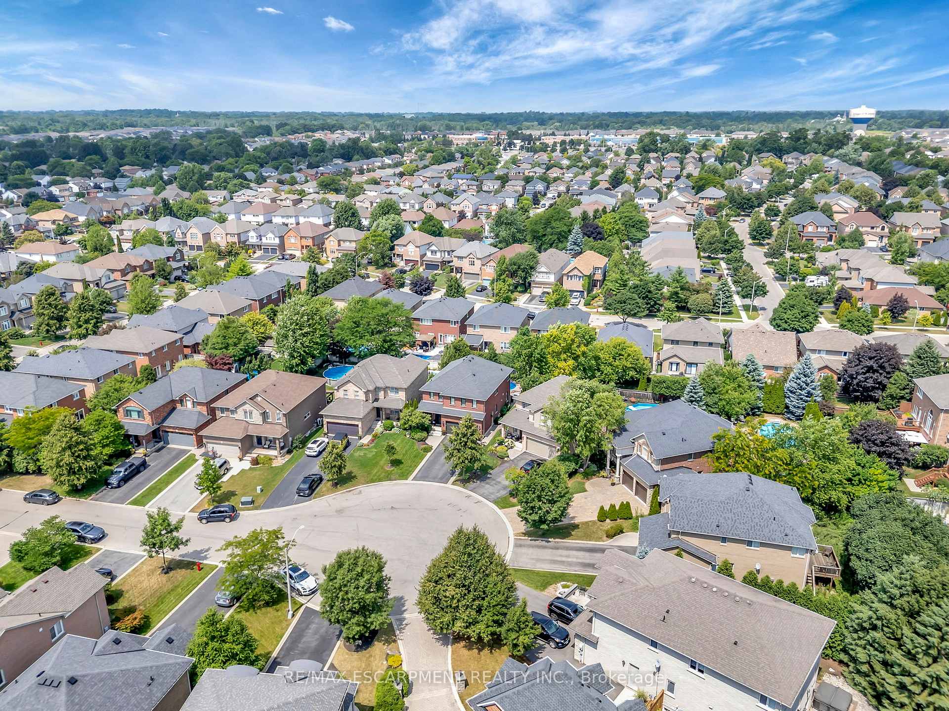 Photo 49 of 71 Commando Court, Hamilton, Waterdown — HOMEH