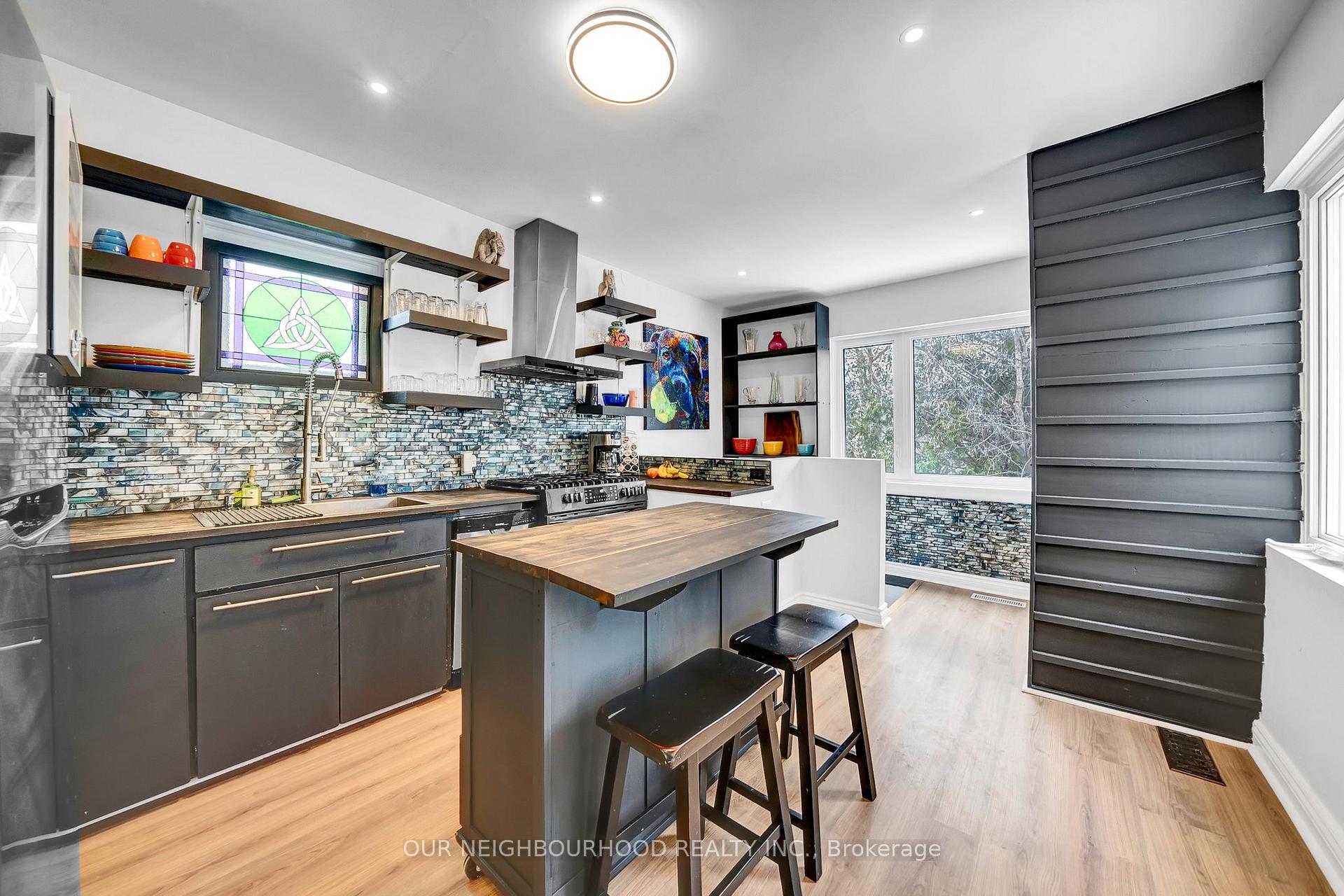 Photo 11 of 4 Scugog Street, Clarington, Bowmanville — HOMEH