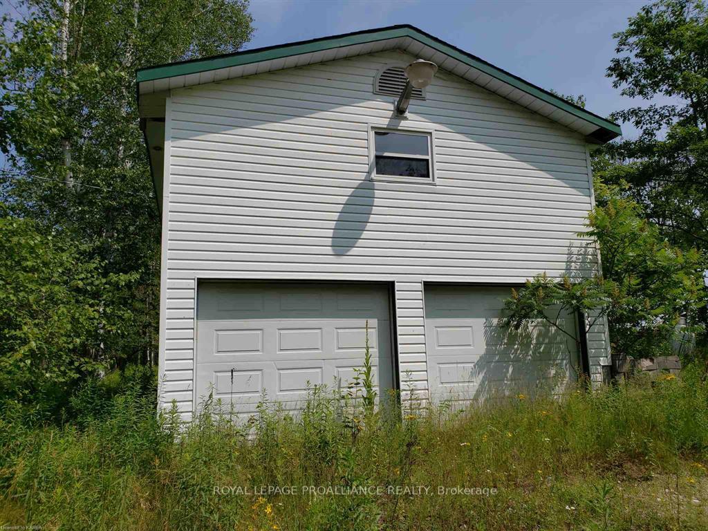 Photo 3 of 2250 Hungry Bay Road, Frontenac, Frontenac Centre — HOMEH