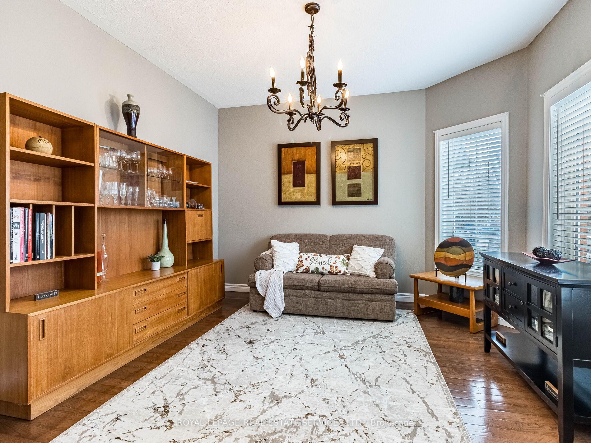 Photo 6 of 9 Nailsworth Crescent, Caledon, Caledon East — HOMEH