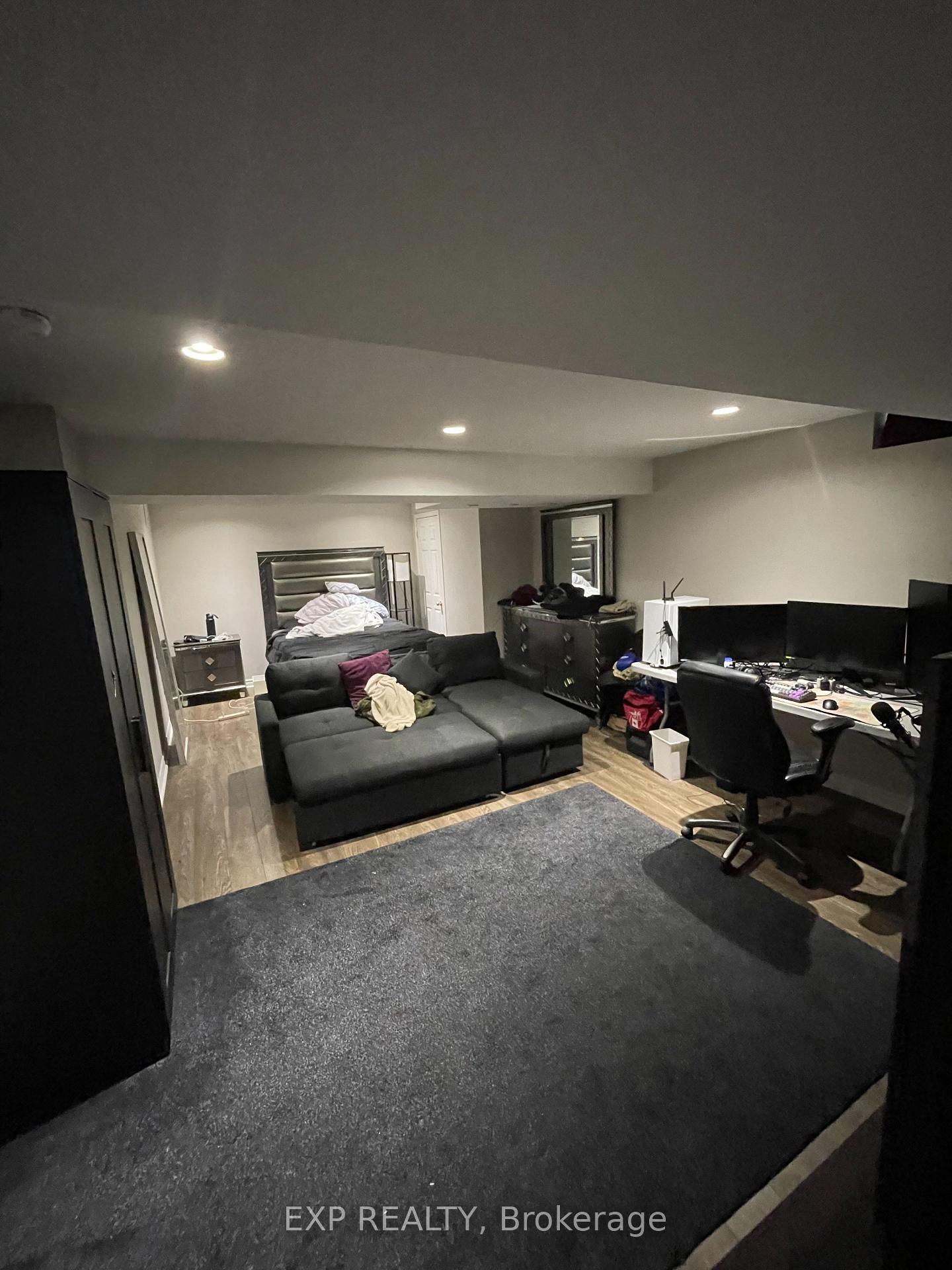 Photo 11 of 220 Pinehill Drive, Hamilton, Hannon — HOMEH
