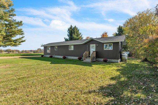 Photo 1 of 3061 Sunbury Road, Frontenac, Frontenac South — HOMEH